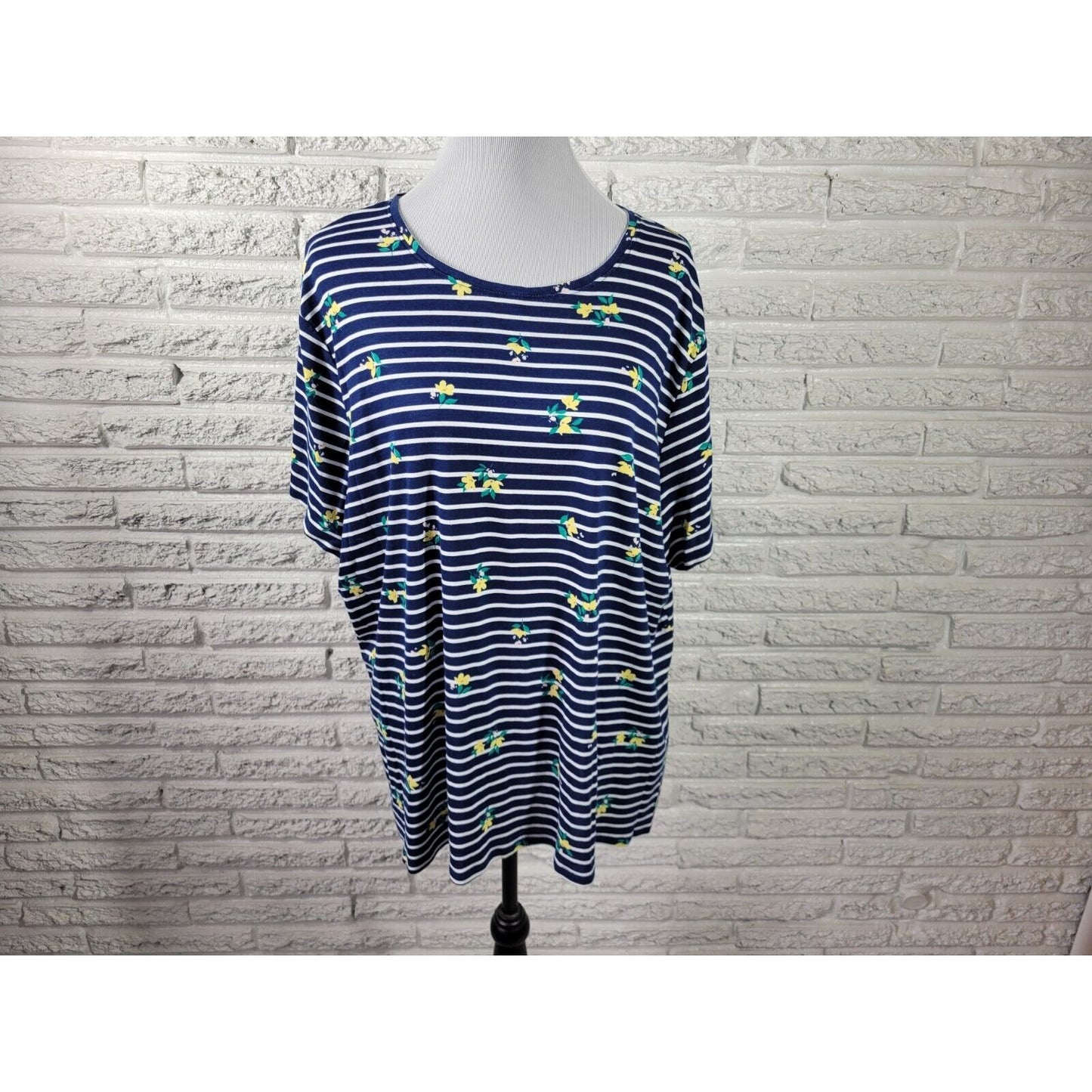 Croft Barrow Womens Top 3X Plus Tee Short Sleeve Blue Floral Stripe Cotton