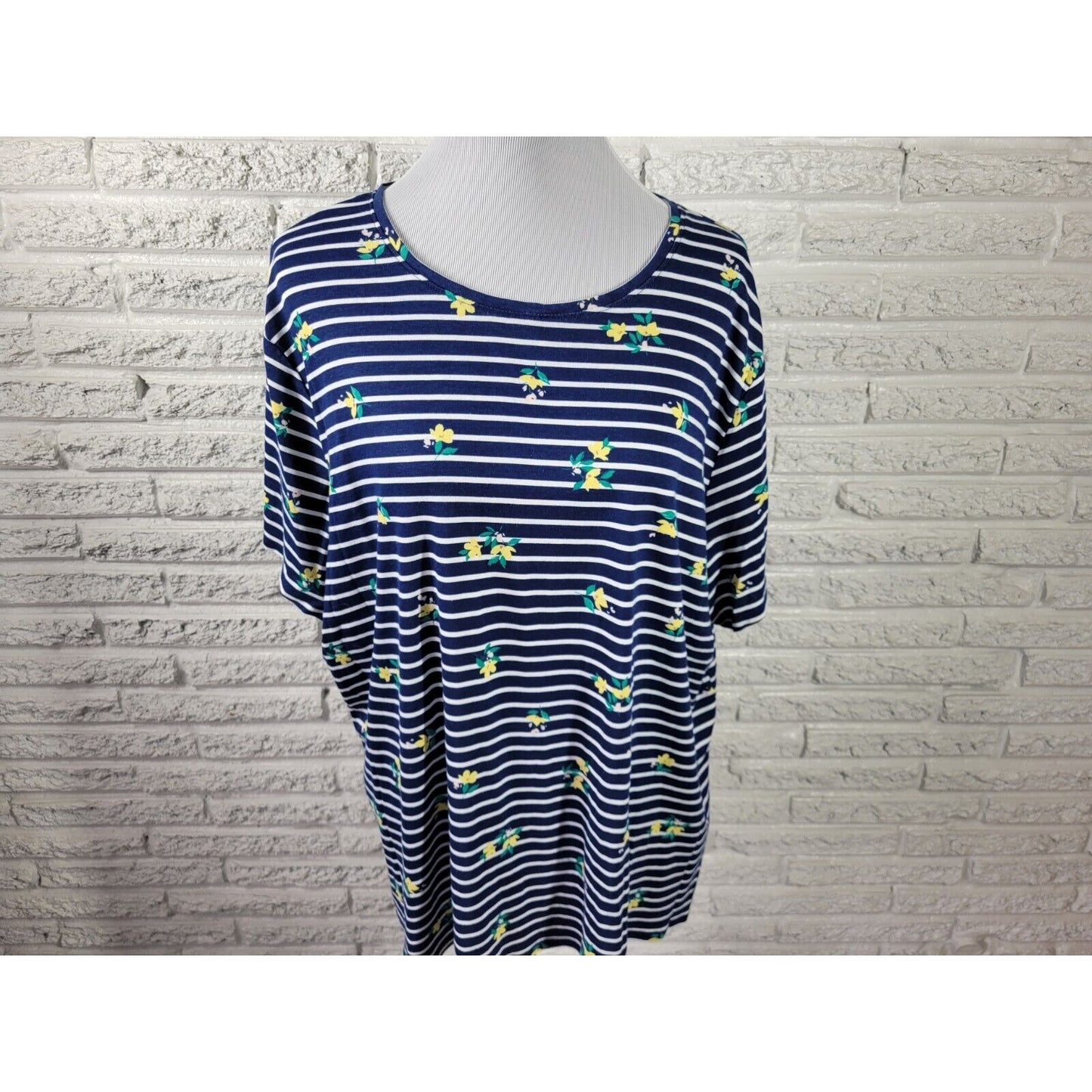 Croft Barrow Womens Top 3X Plus Tee Short Sleeve Blue Floral Stripe Cotton