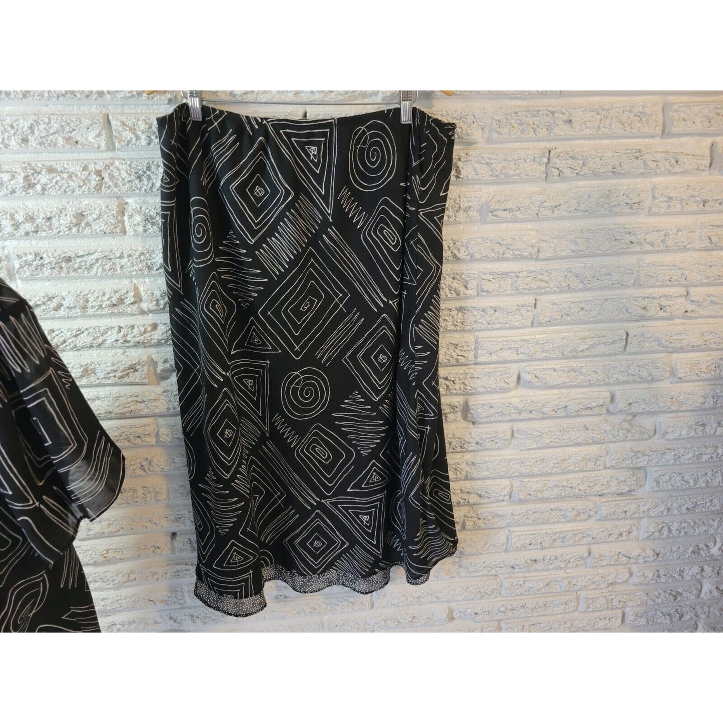 Karis Korner Women Skirt 22 Plus with Top Black Geometric Office Sheer Polyester