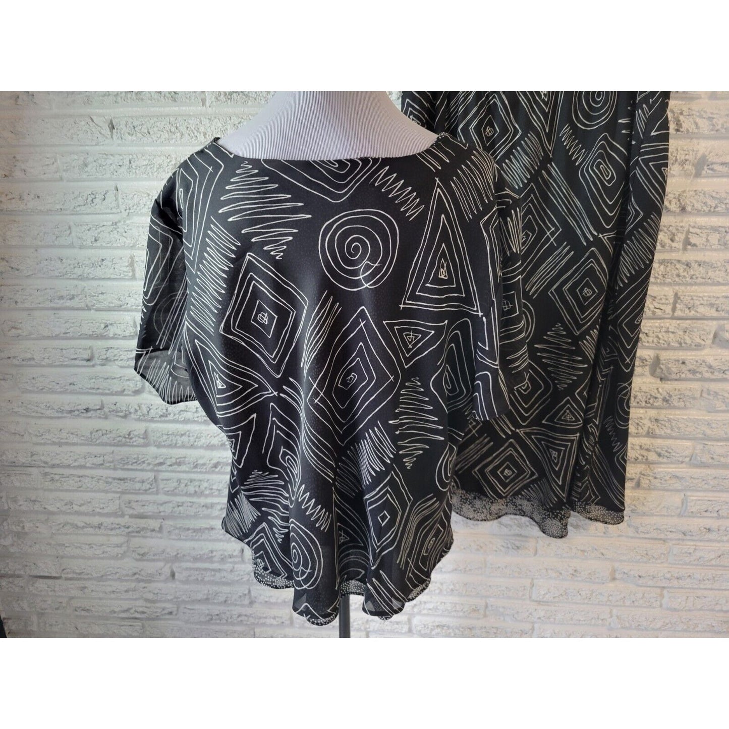 Karis Korner Women Skirt 22 Plus with Top Black Geometric Office Sheer Polyester