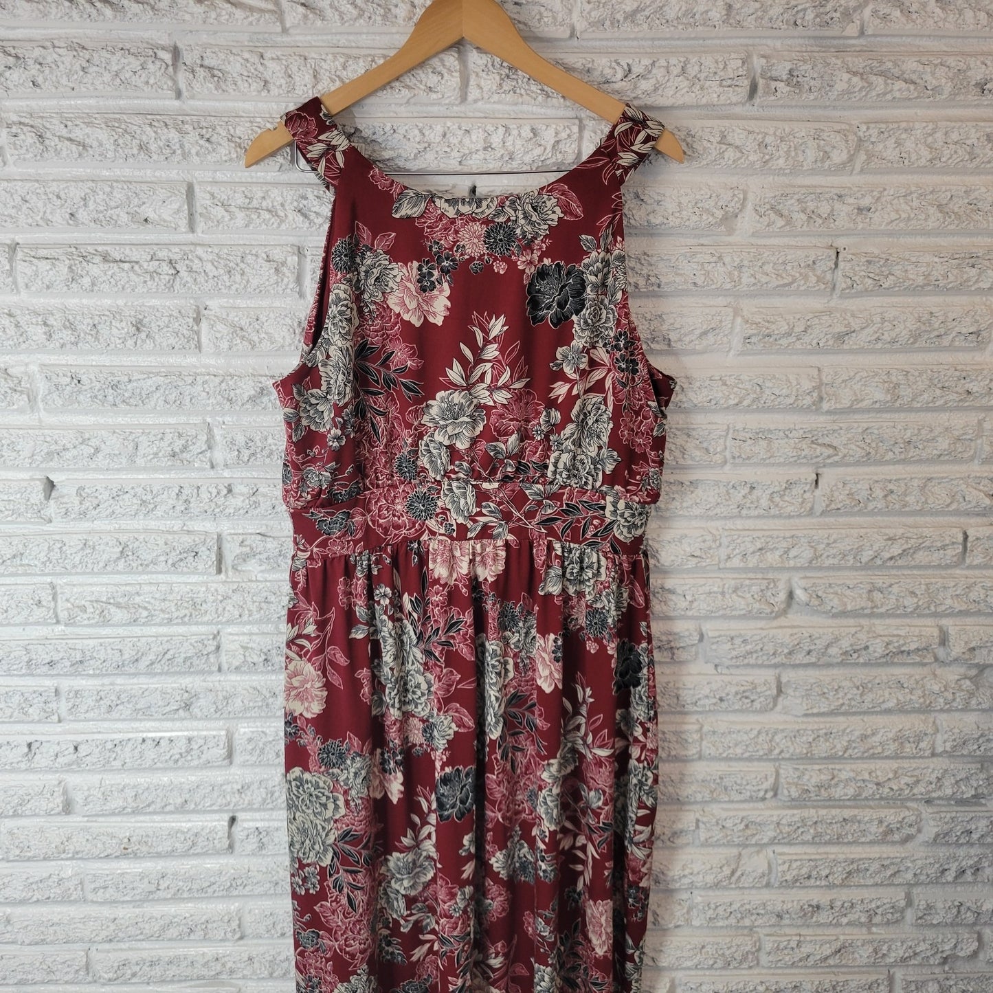 Meri Skye Womens Dress 2X Plus Sleeveless Sheath Burgundy Floral Midi Poly Blend