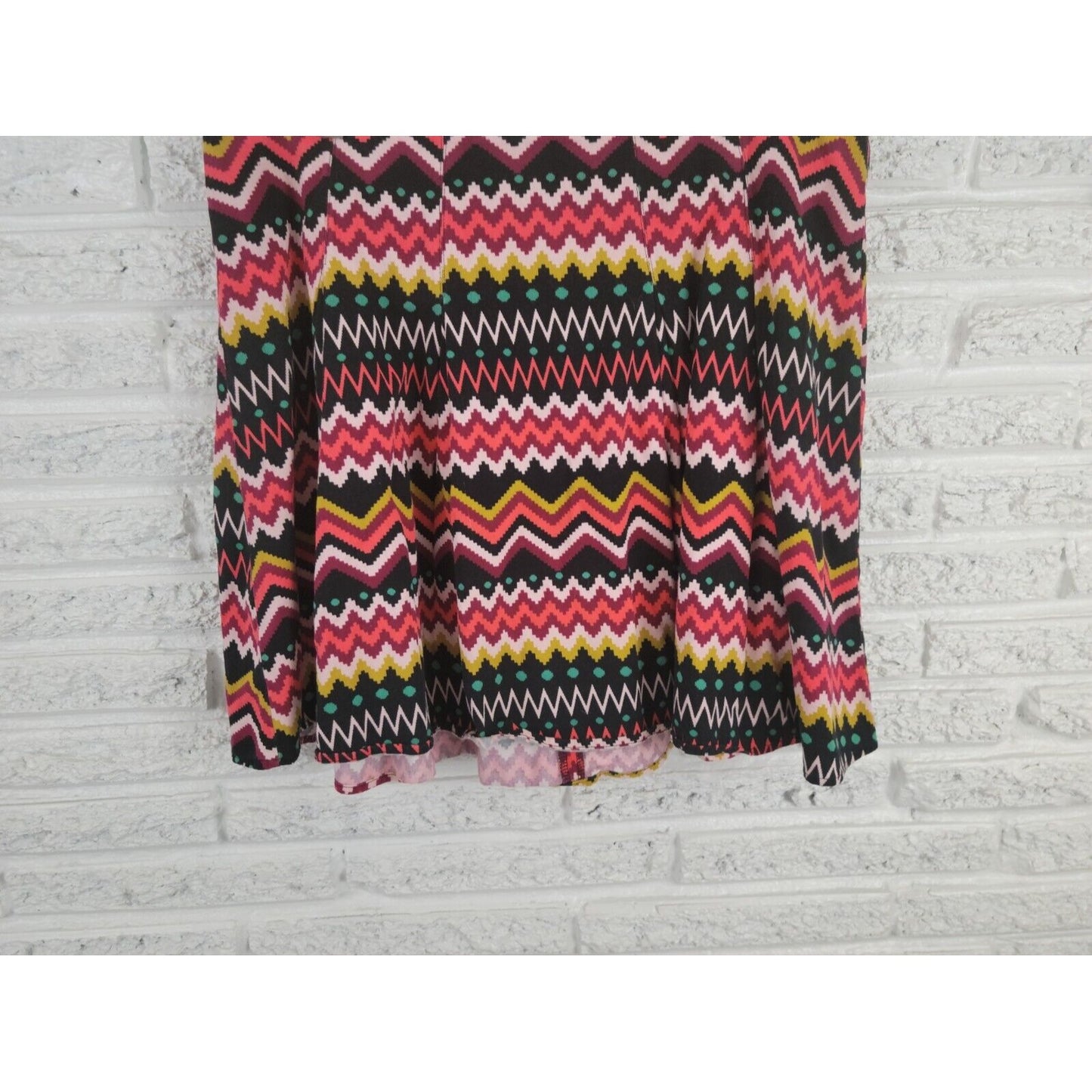 Forever 21 Womens Skirt Extra Large Mini Flare Cotton Red Geometric Casual