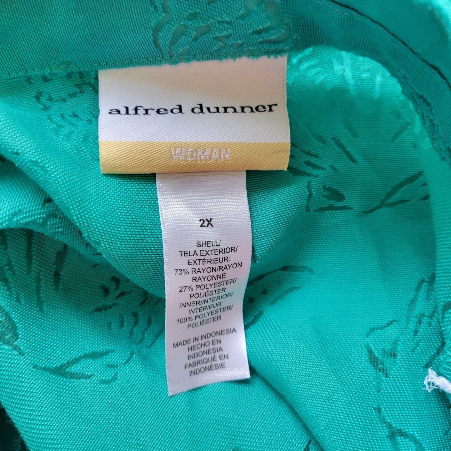 Alfred Dunner Womens Top 2X Plus 3/4 Sleeve with Tank Eyelet Lightweight Studded