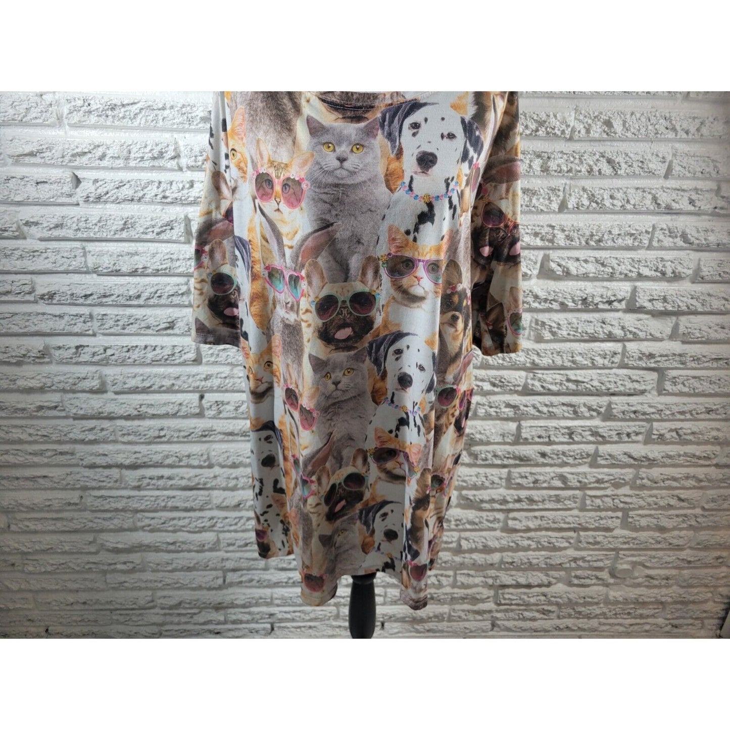Secret Treasures Womens Pajamas 2X 3X Top Short Sleeve Cats Dogs Polyester Gray