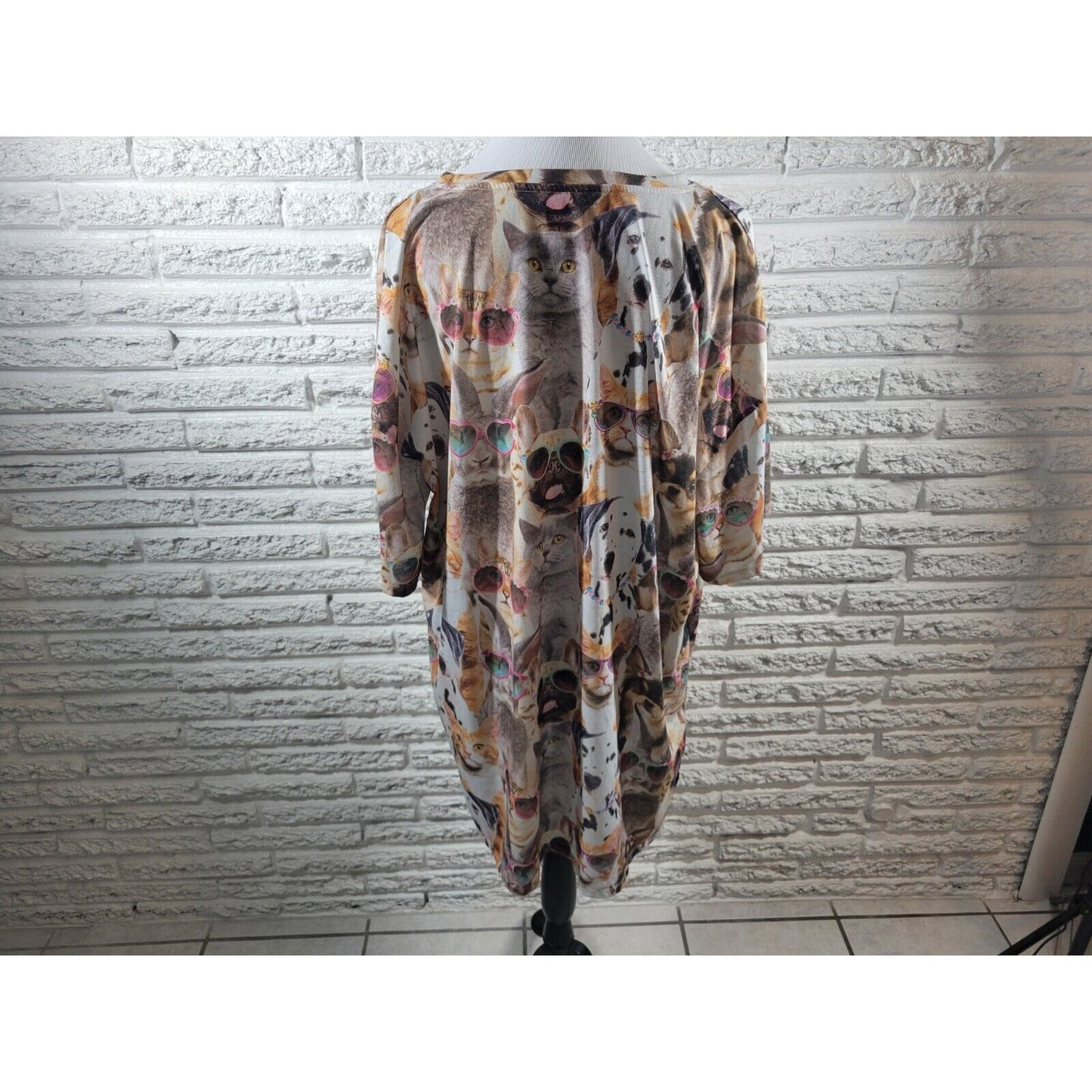Secret Treasures Womens Pajamas 2X 3X Top Short Sleeve Cats Dogs Polyester Gray