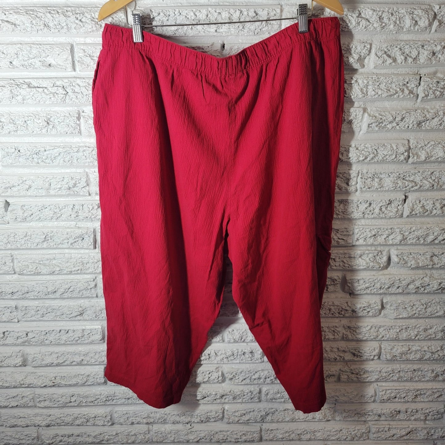 White Stag Womens Pants 3X Plus Capri Pull On Red Crinkle Crepe Lightweight