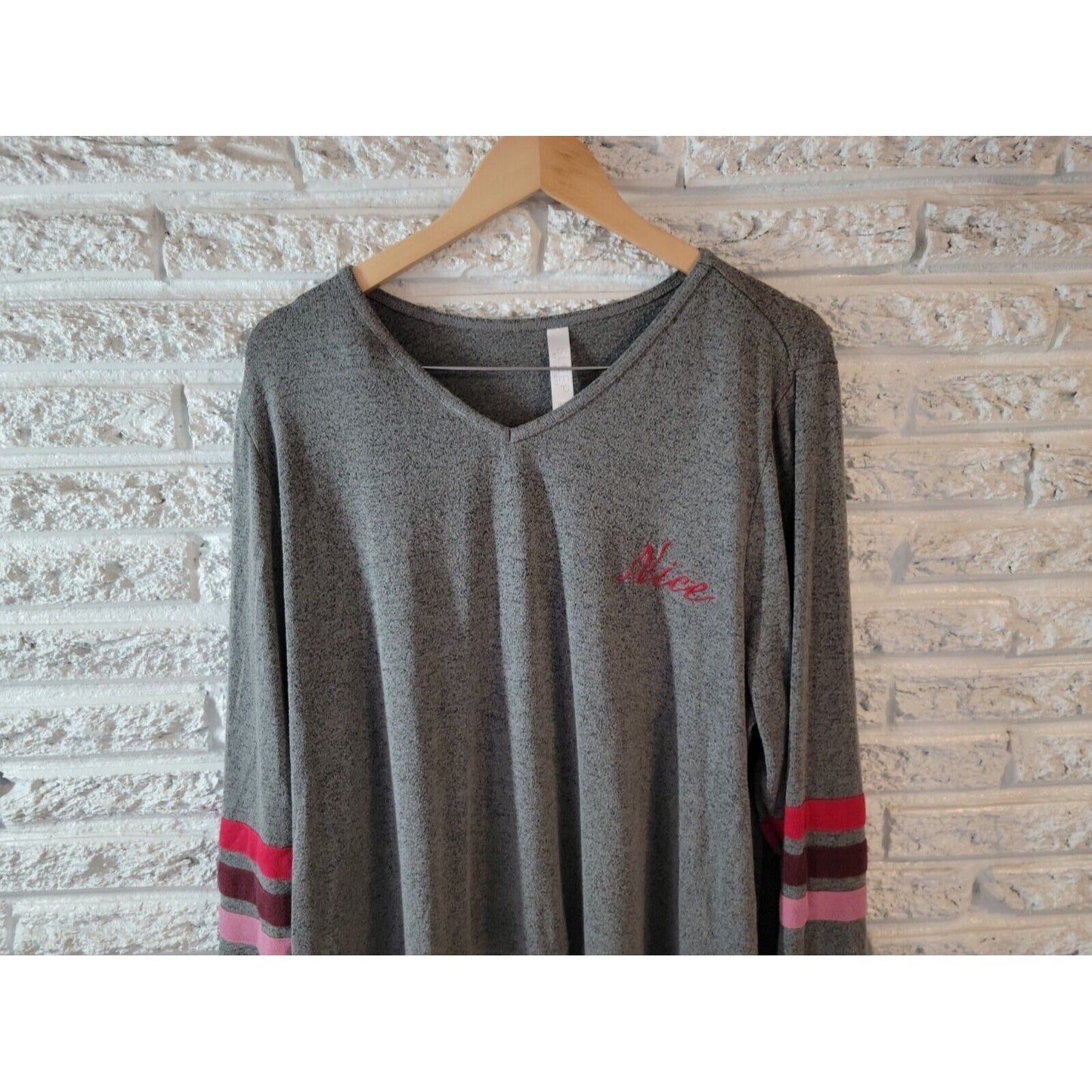 Christmas Cacique Womens Pajamas 18 20 Top Long Sleeve Sequins Naughty Nice Gray
