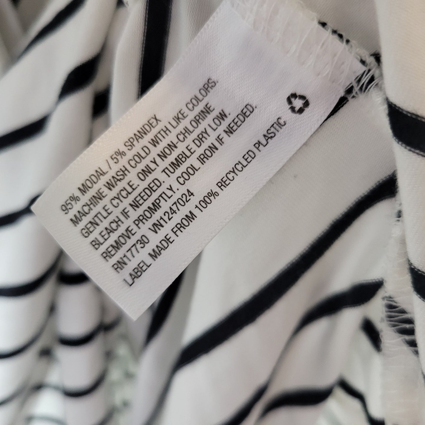 Ava Viv Womens Top 2X Plus Draped Front Black Stripe Snap Comfy Casual