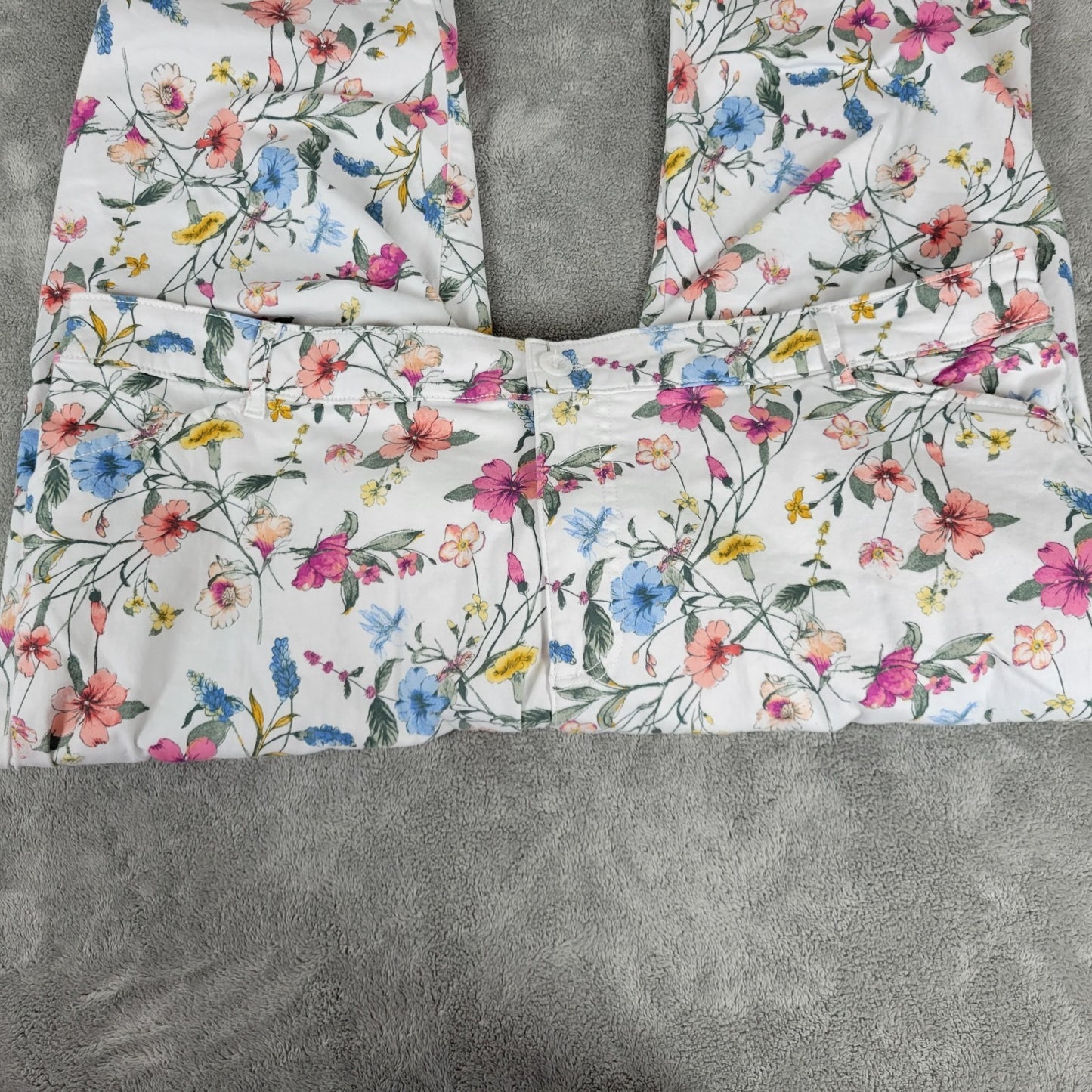 St Johns Bay Womens Pants 22W Plus Capri Pink Blue Floral Zip Fly Pockets Casual