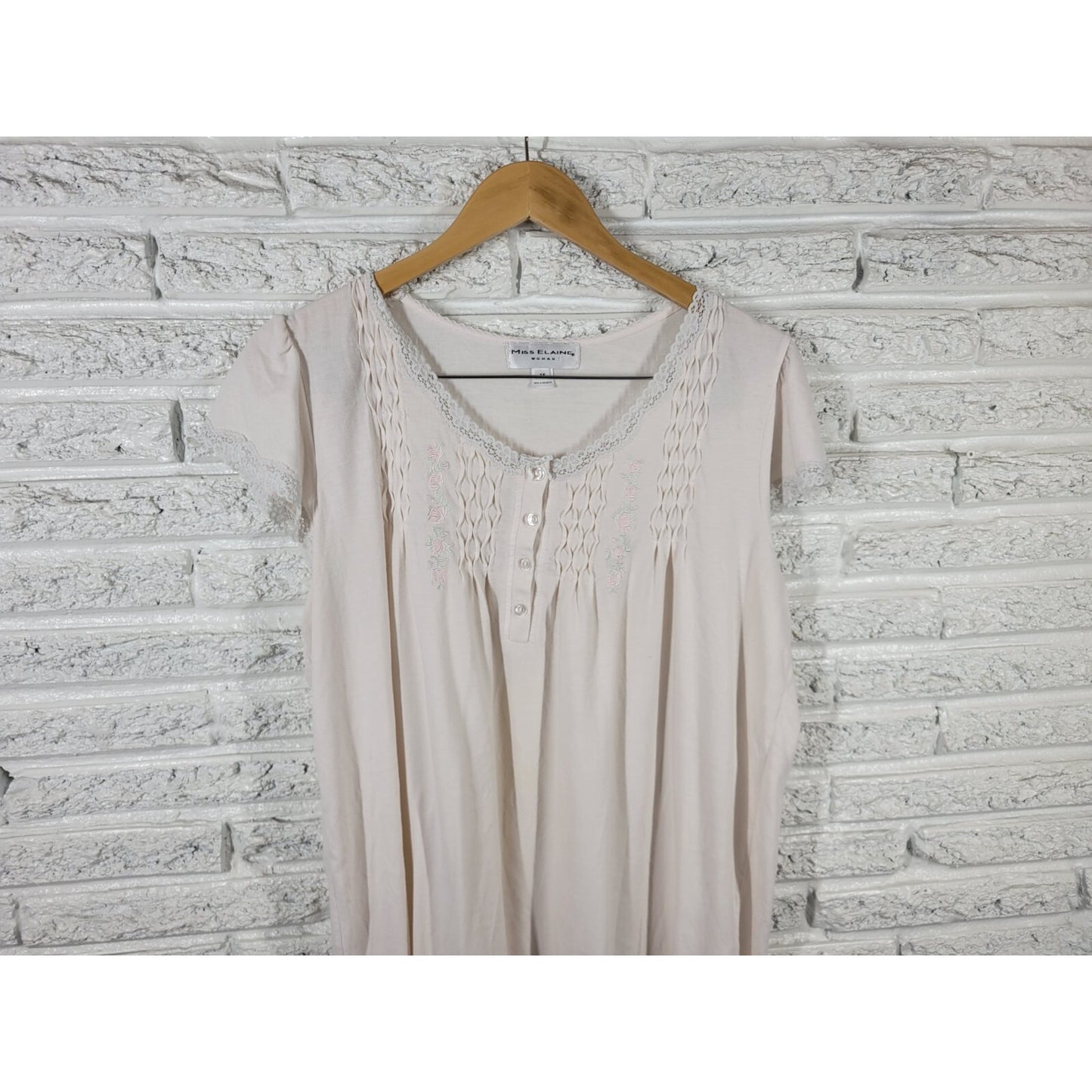 Miss Elaine Womens Robe 1X Plus White Embroider Cinched Lounge Lace Trim