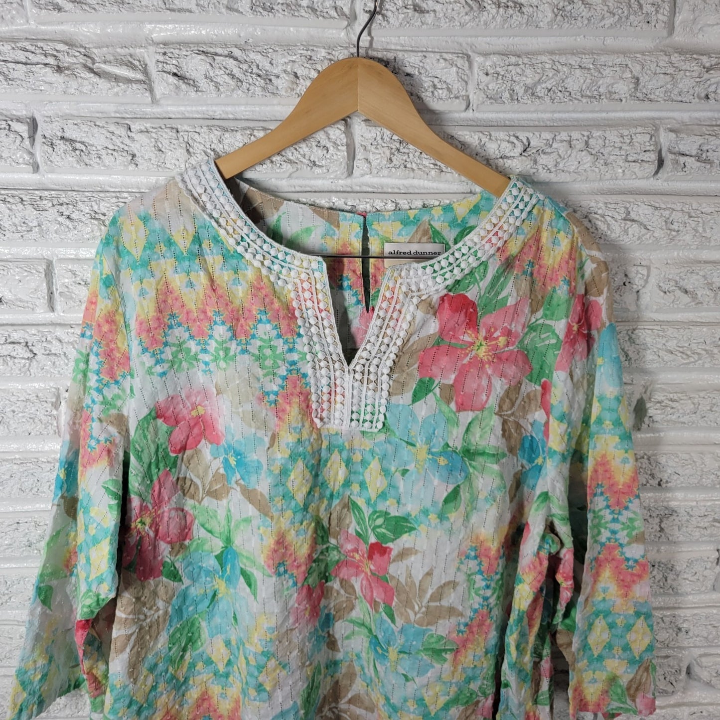 Alfred Dunner Womens Top 22W Plus Swiss Dot Pink Ric Rac Cut Outs Semi Sheer