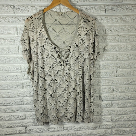 Cato Est 1946 Womens Top 26W 28W Plus Short Sleeve Lace Up Comfy Tan Geometric