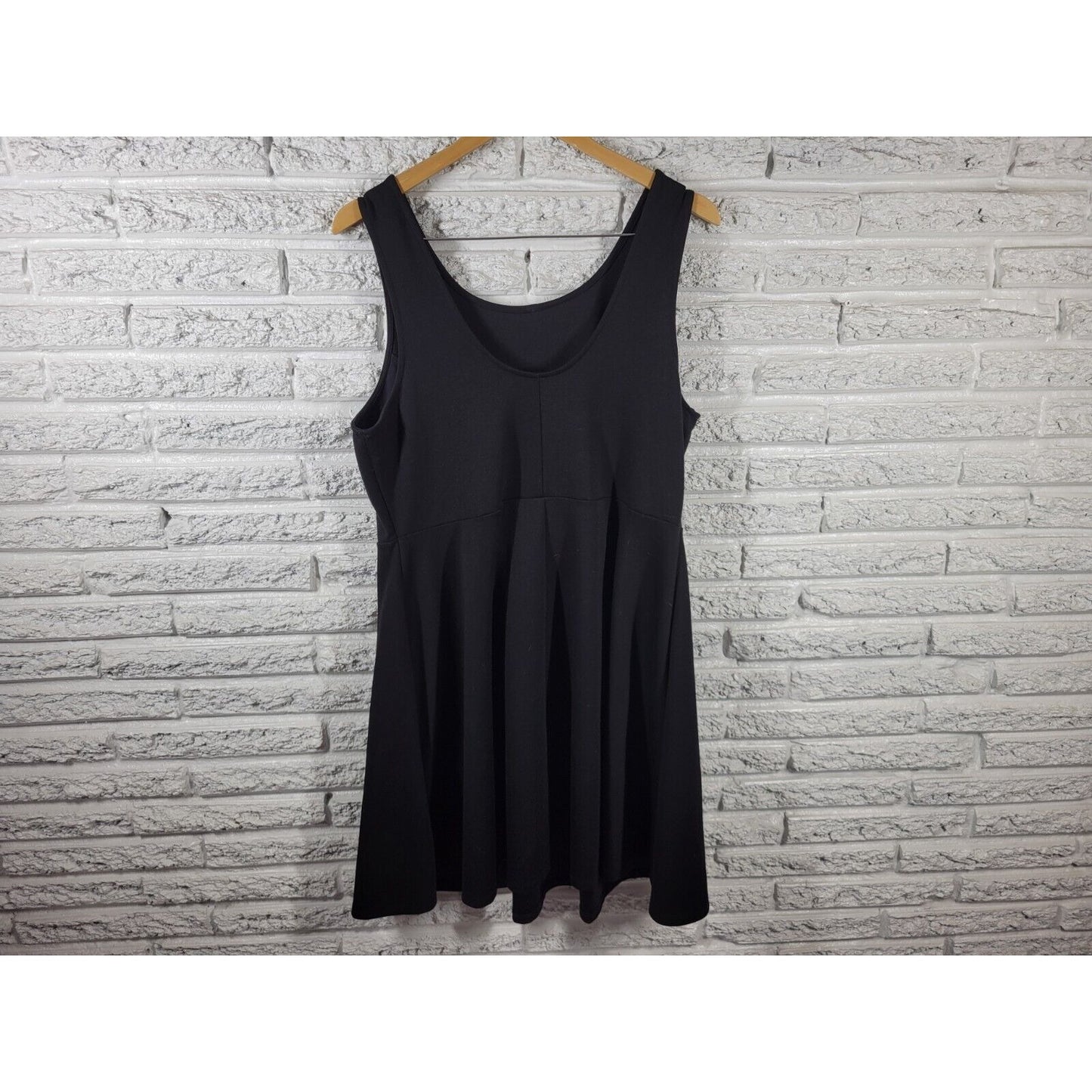 Forever 21 Womens Dress 2X Tank Mini Fit Flare Black Pullover Casual Poly Blend