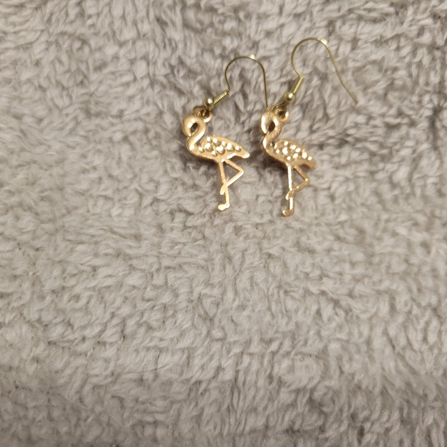 Flamingos Pink Womens Earrings One Pair Gold Tone Hanging Dangle Fish Hook