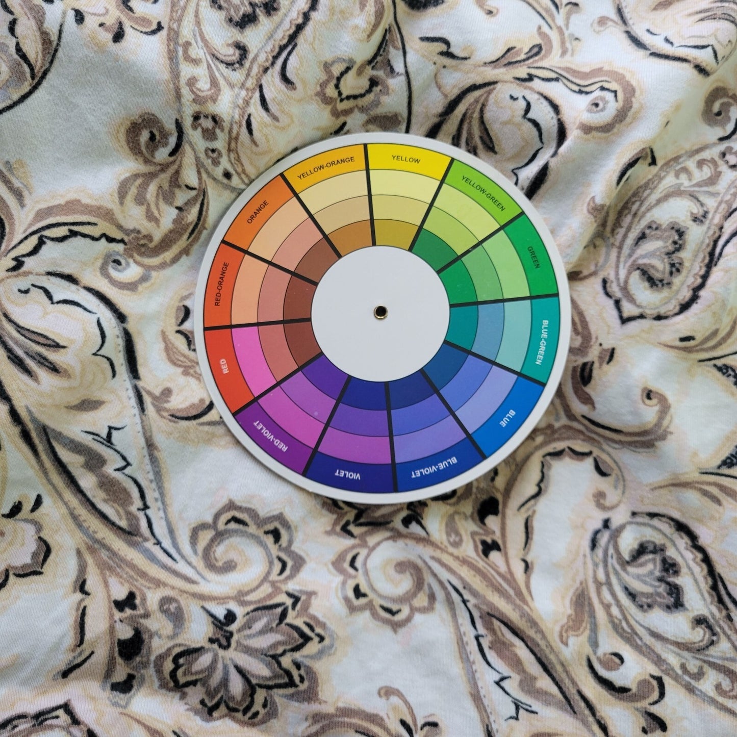 Croft Barrow Womens Top Extra Large Tee Short Sleeve Tan Paisley Lightweight