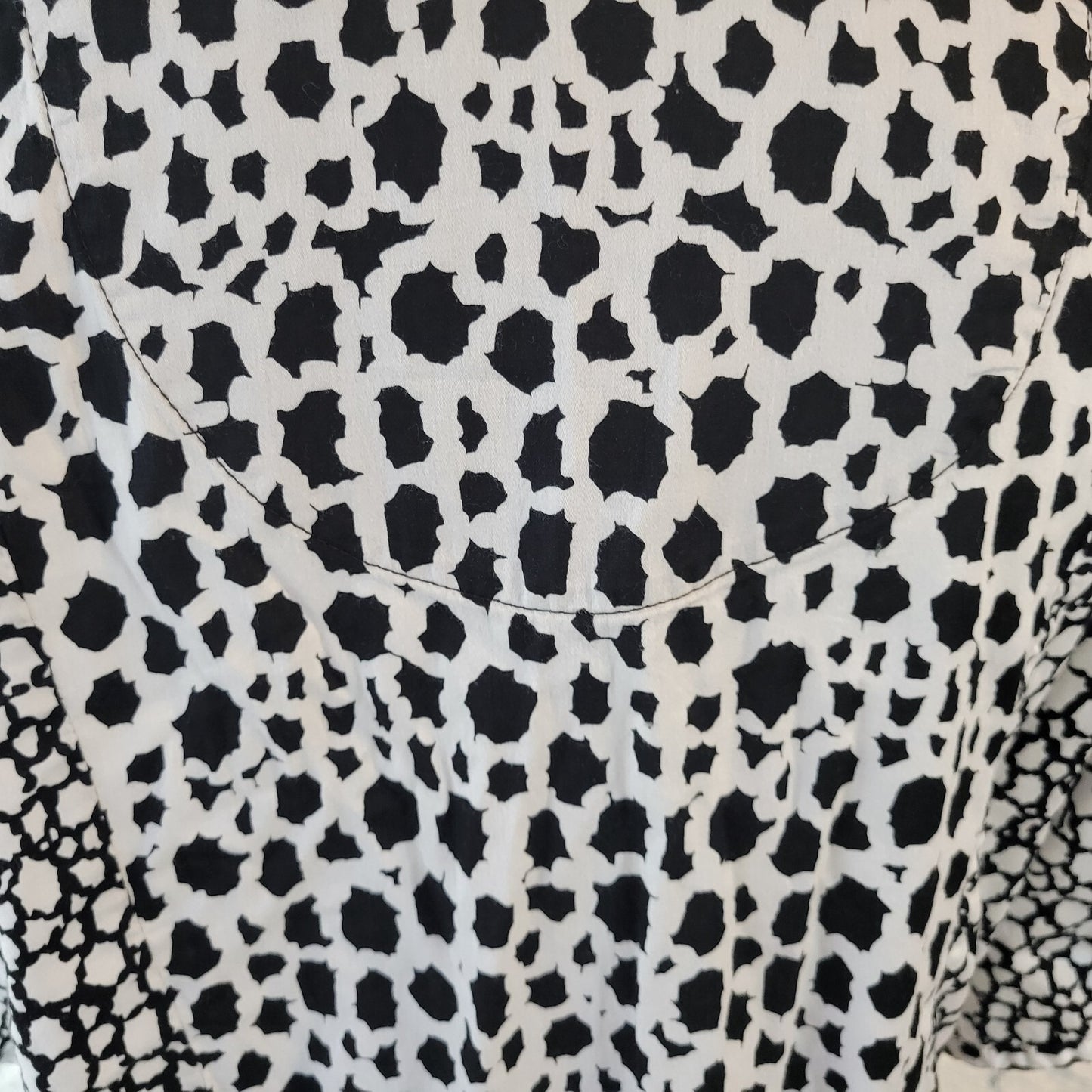 Urbane Unisex Scrub Top Extra Large XL Black White Watercolor Cotton Lightweight