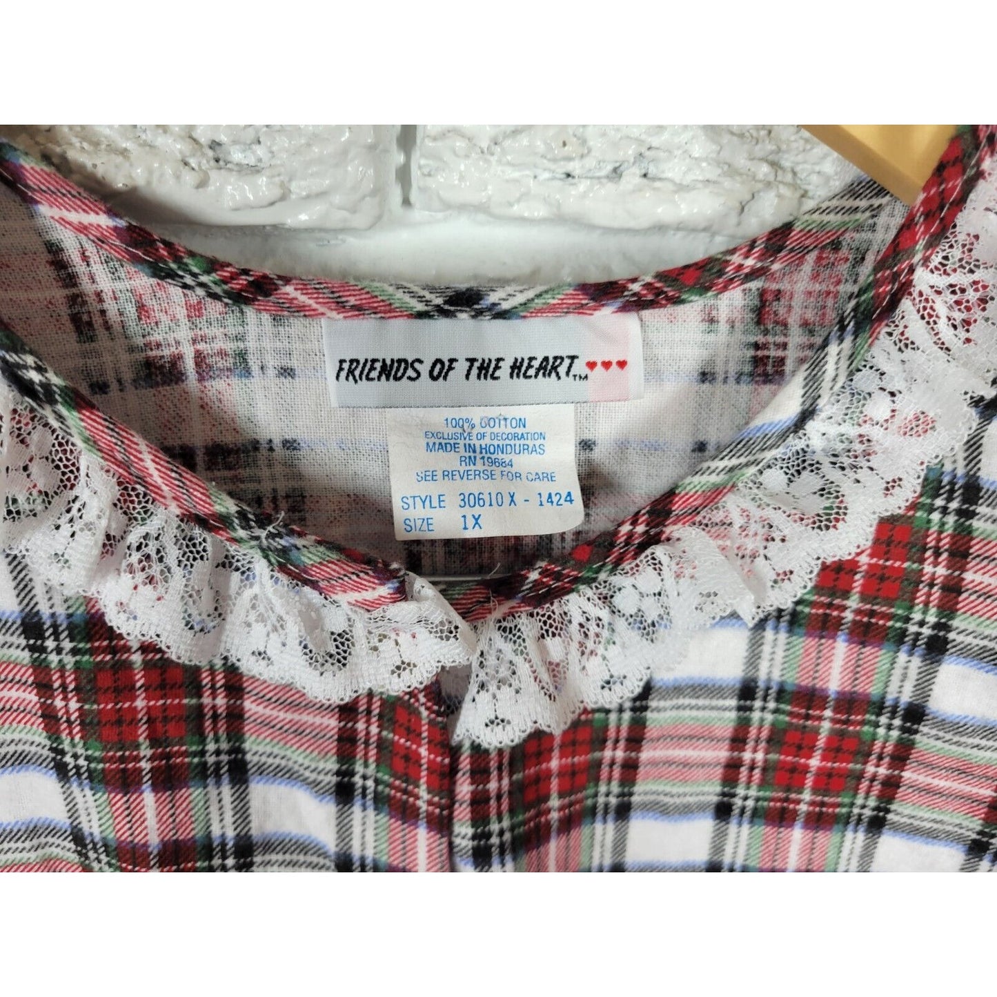 Friends of the Heart Womens Nightgown 1X Plus Lace Trim Quarter Button Red Plaid