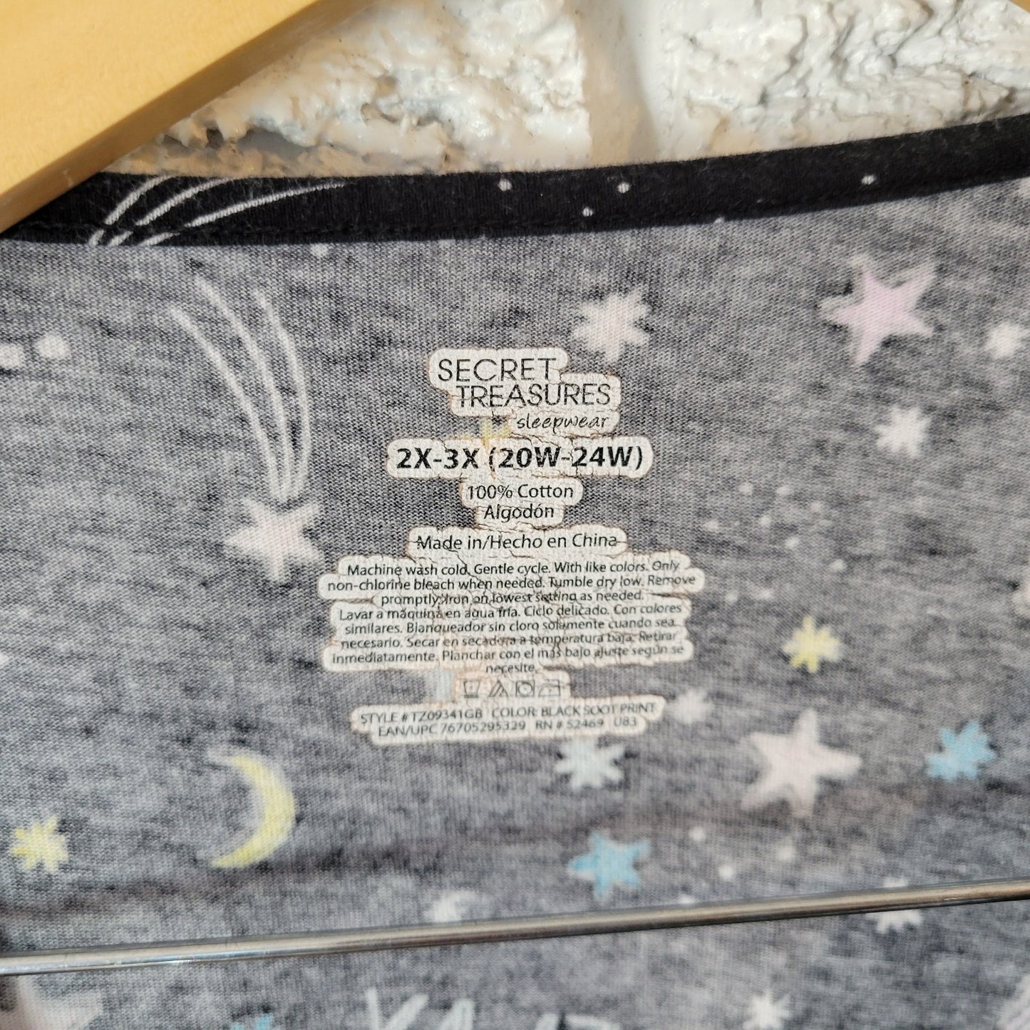 Secret Treasure Womens Pajama Top 2X 3X Plus Black Relax Outer Space Stars Comfy