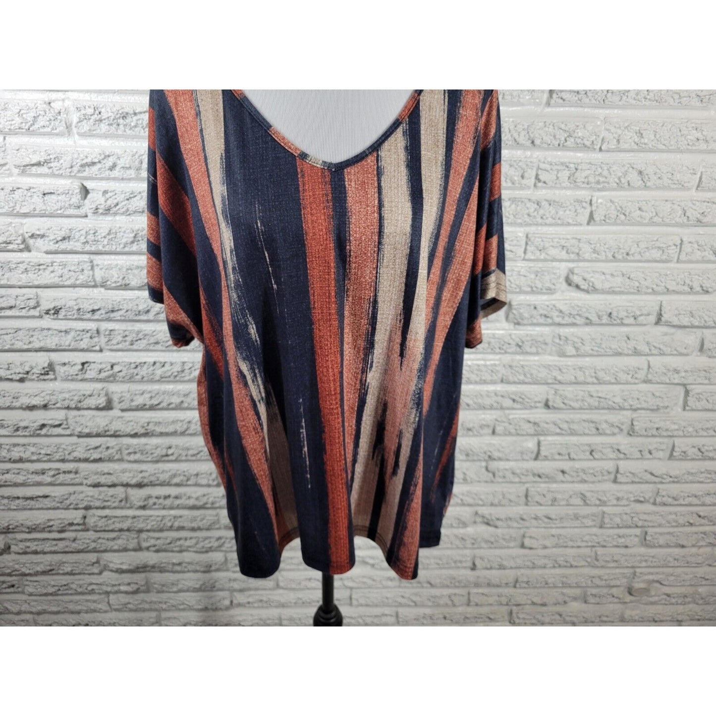 Emery Rose Women Top 1XL Plus Tee Cap Sleeve Earth Tones Brown Stripe Poly Blend