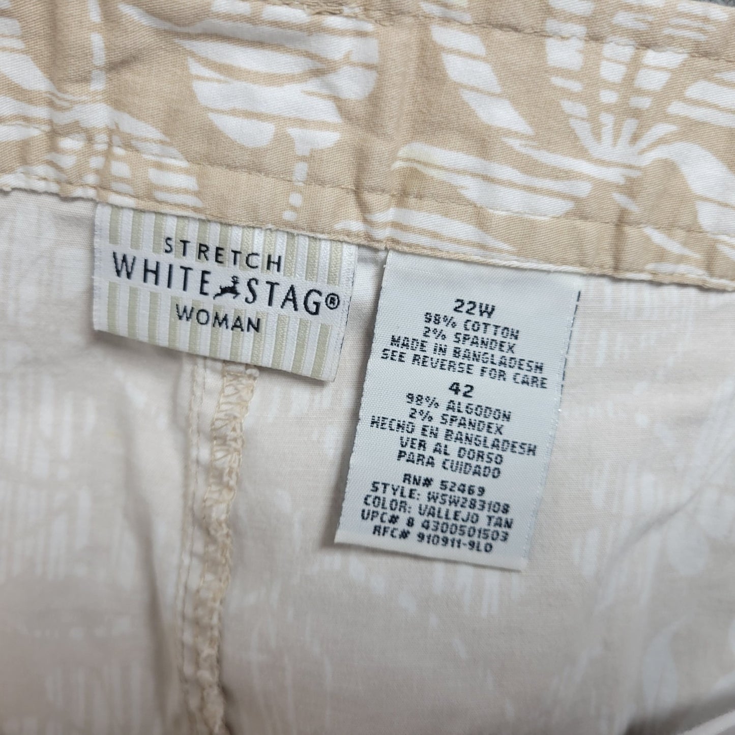 White Stag Women Pants 22W Plus Capri Beige White Floral Casual Comfort Zip Fly