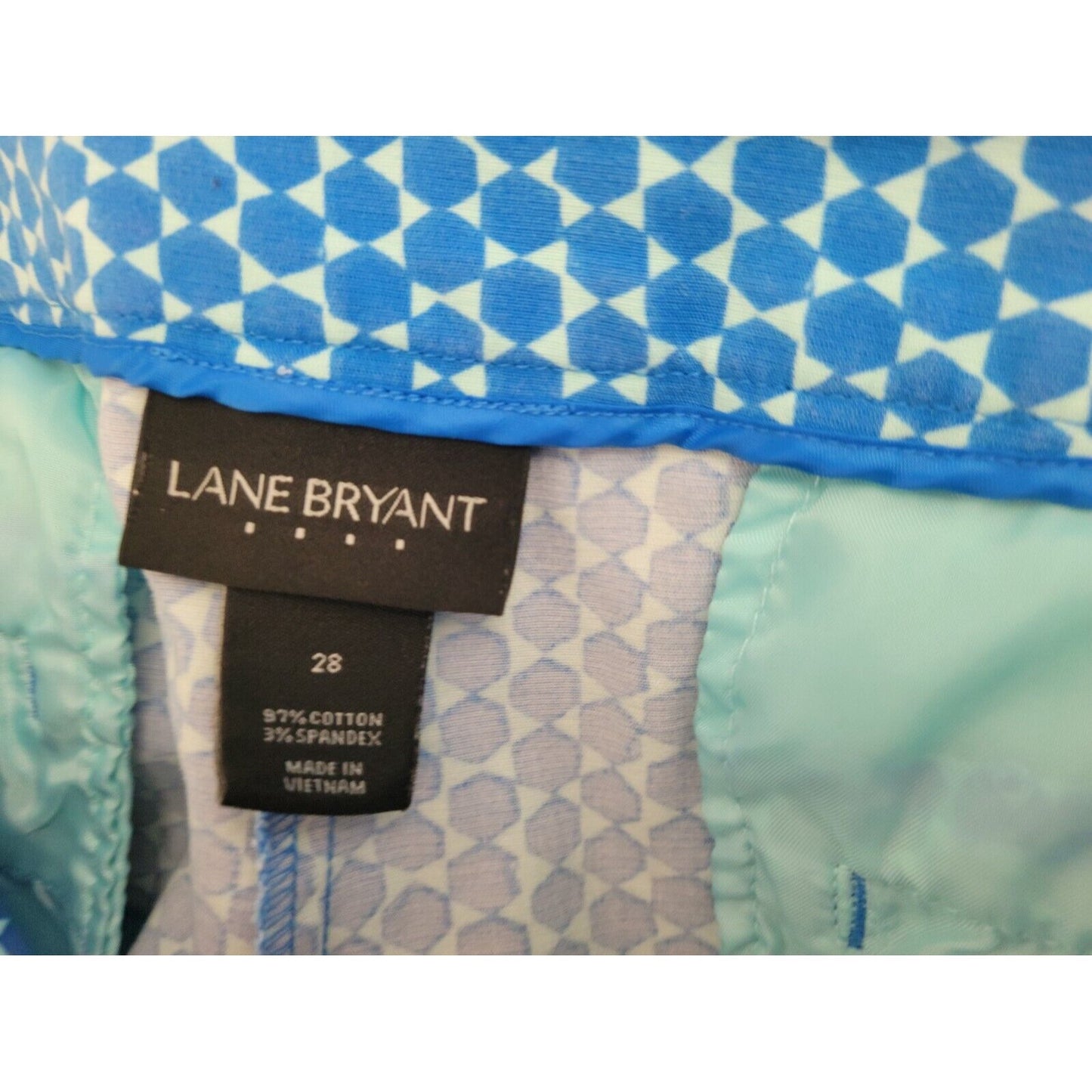 Lane Bryant Womens Shorts 28 Plus Blue Geometric Slash Pockets Cotton Blend