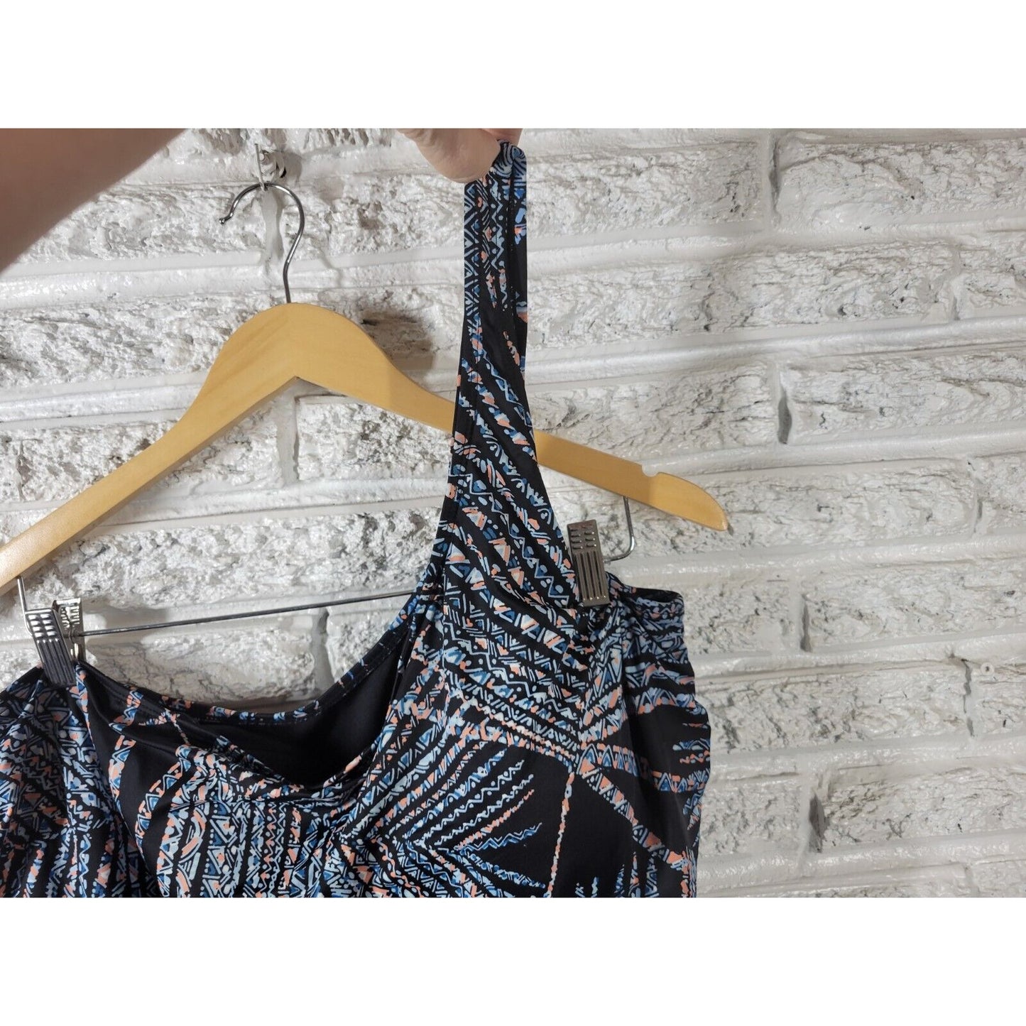 Miracle Brand Embrace Curves Womens Swimsuit 3X One Piece One Shoulder Bra Blue