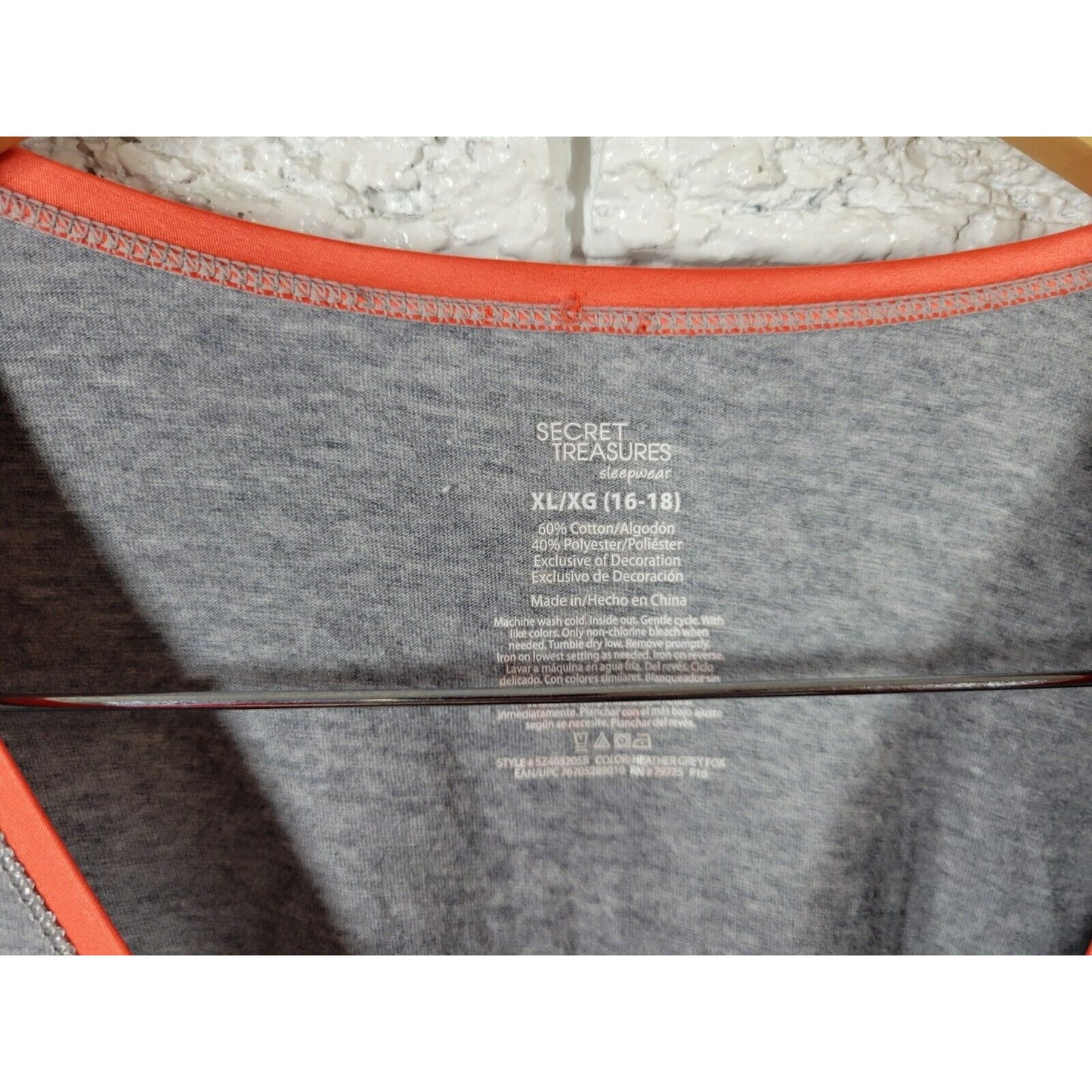 Secret Treasures Womens Top XL Tee Pajama Gray Fox Foxy Loungewear Stretchy