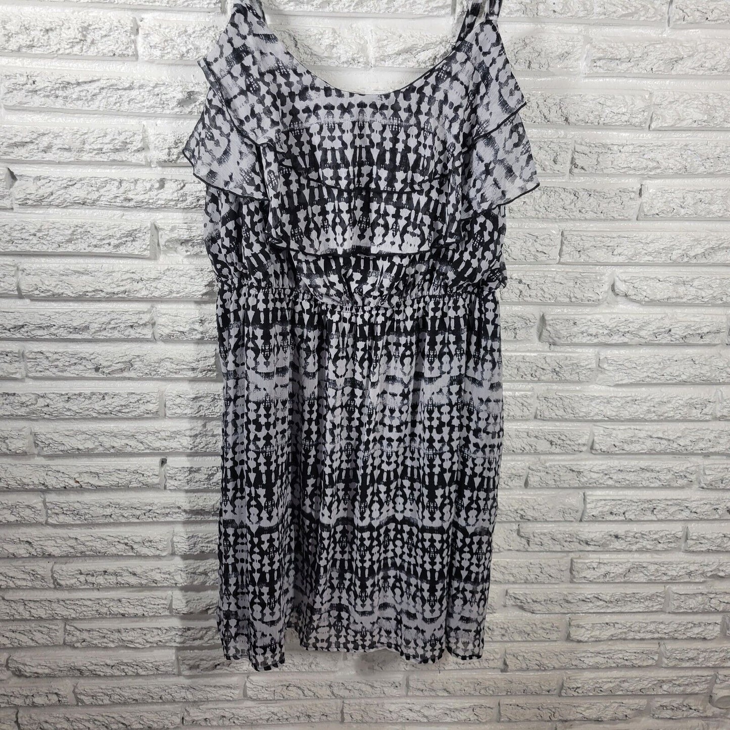 Faded Glory Womens Dress 4X Slip Sheath Adjustable Spaghetti Black Geometric