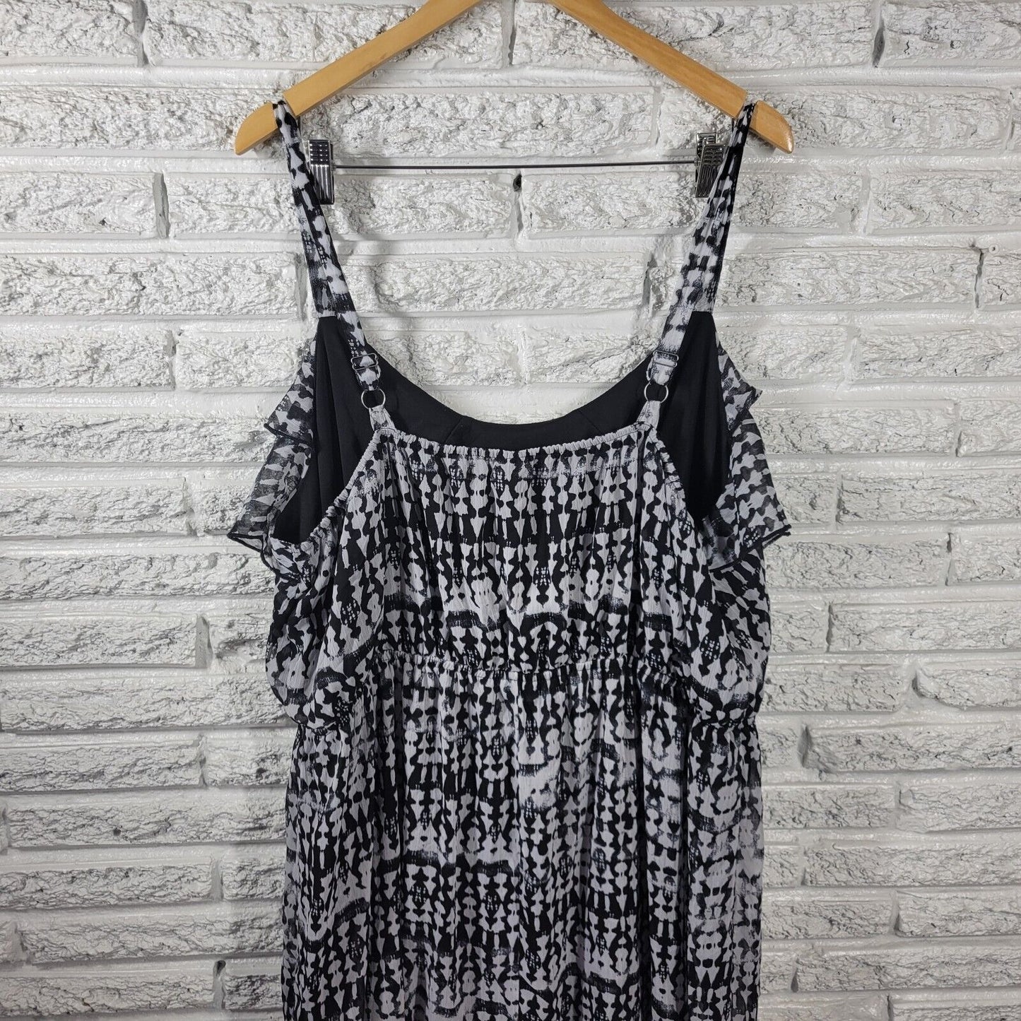 Faded Glory Womens Dress 4X Slip Sheath Adjustable Spaghetti Black Geometric