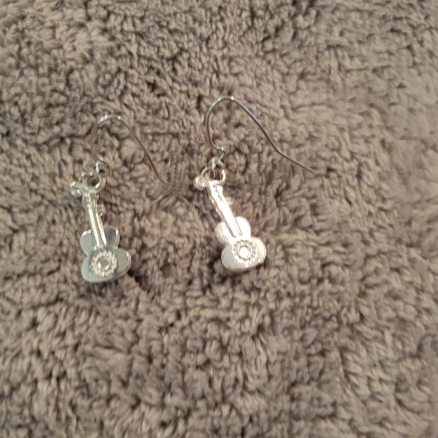 Acoustic Guitar Womens Earrings One Pair Music Silver Tone Alloy Band Orchestra