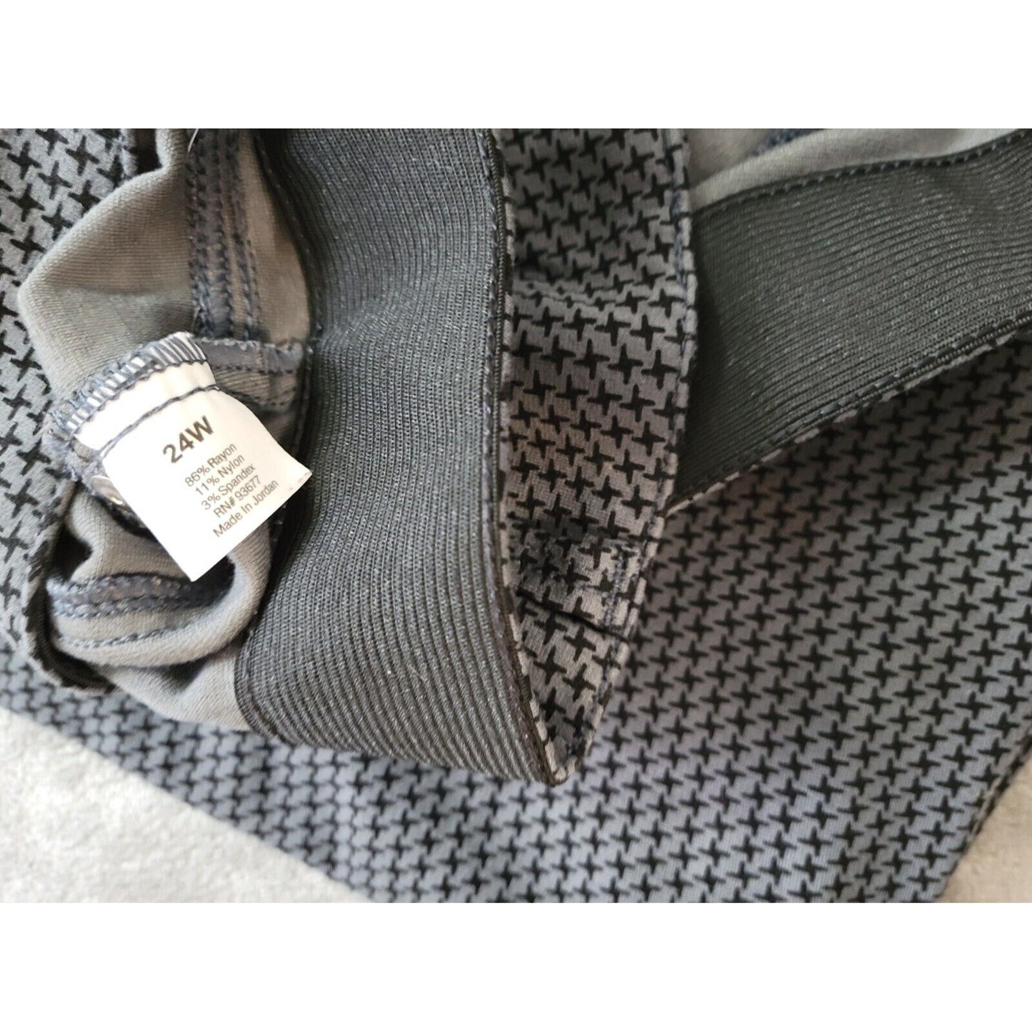 Ana Womens Pants 24W Plus Crop New Approach Gray Pinwheel Zip Fly Casual Pockets