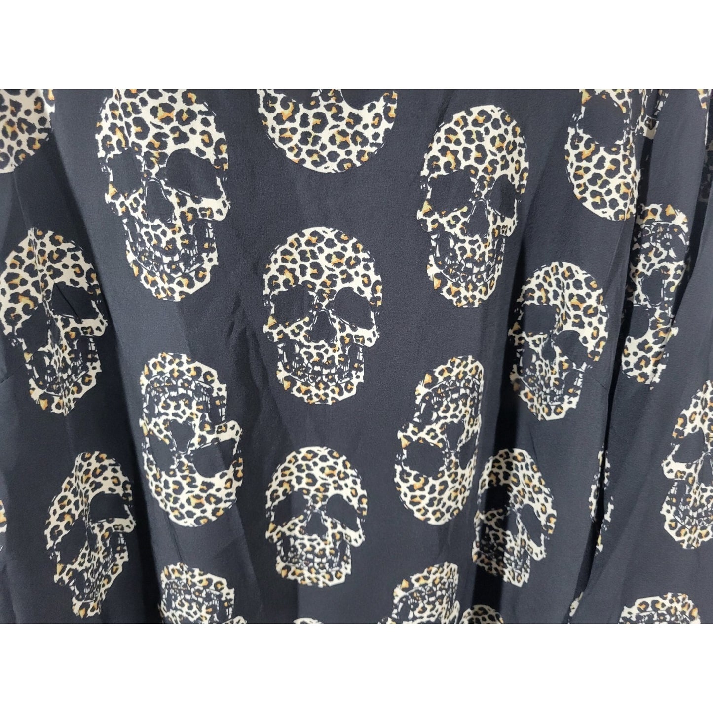 Halloween Emery Rose Womens Top 4XL Skulls All Over Animal Print Polyester Comfy