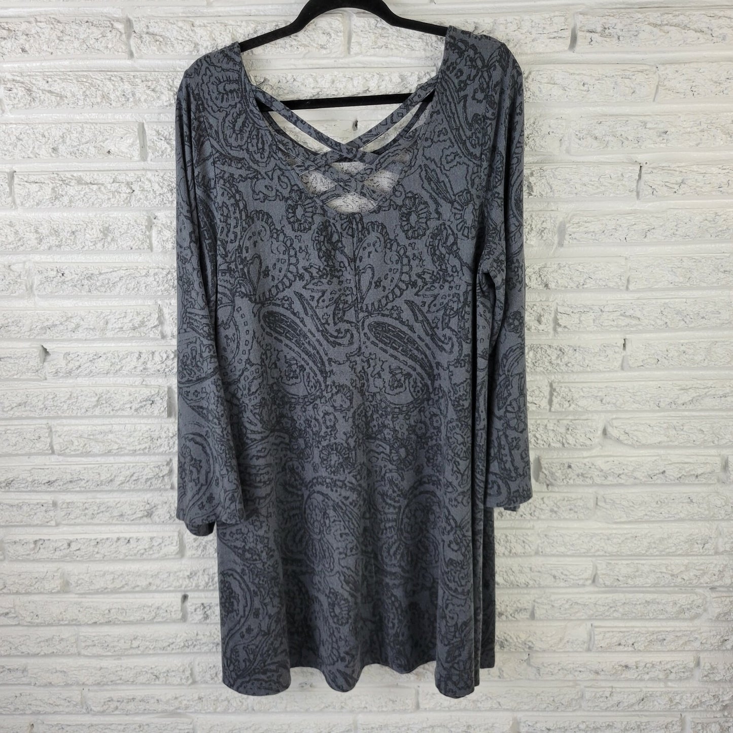 Boutique Women Dress 0X Plus Long Sleeve Gray Paisley Lattice Back Knee Length