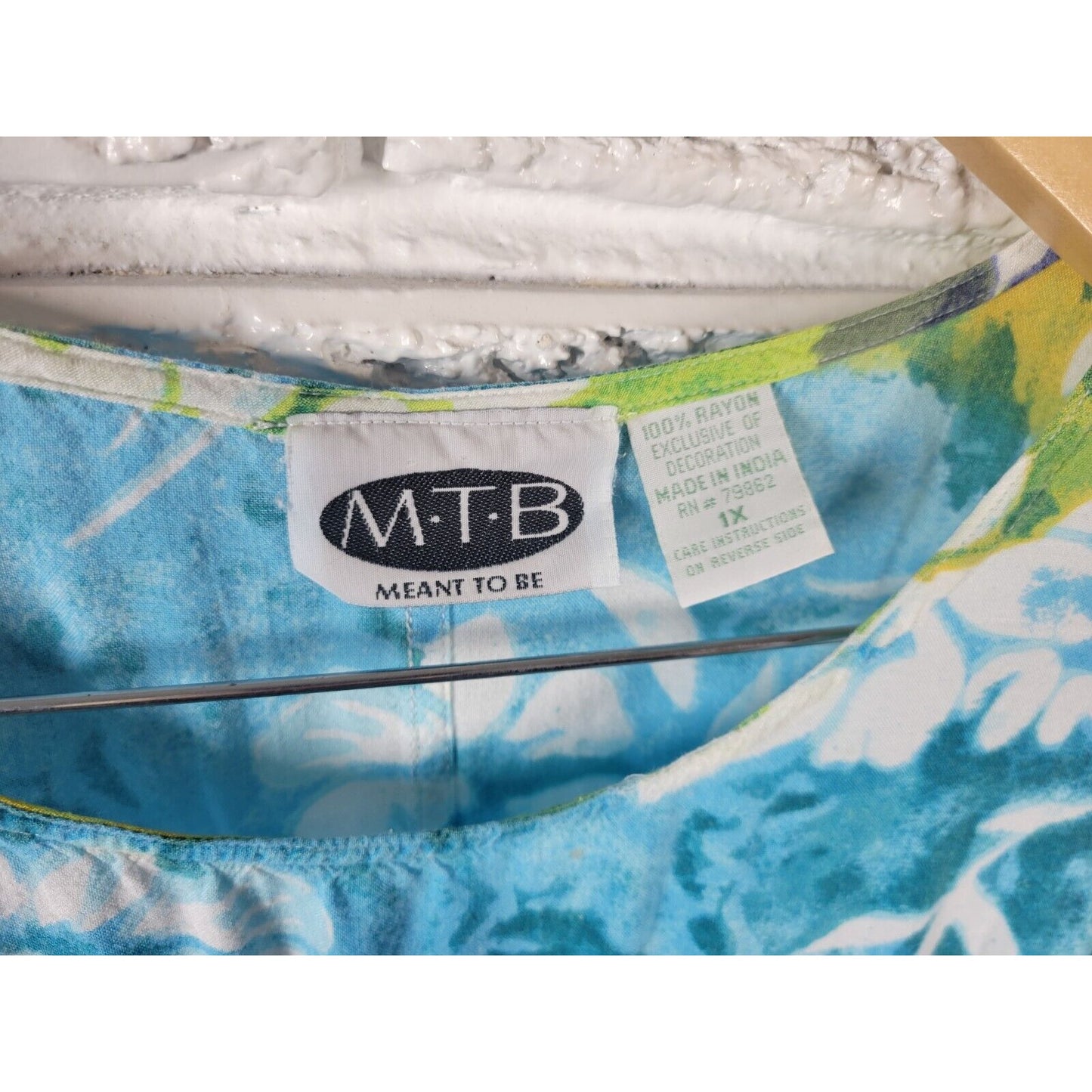 MTB Meant to Be Womens Dress 1X Sleeveless Shift Blue Floral Lightweight Rayon