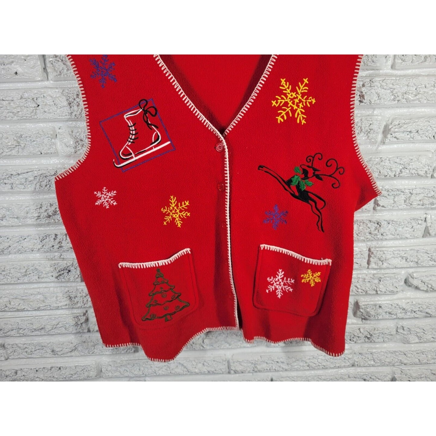 Christmas Basic Editions Womens Top 1X Vest Fleece Red Button Embroidered Casual