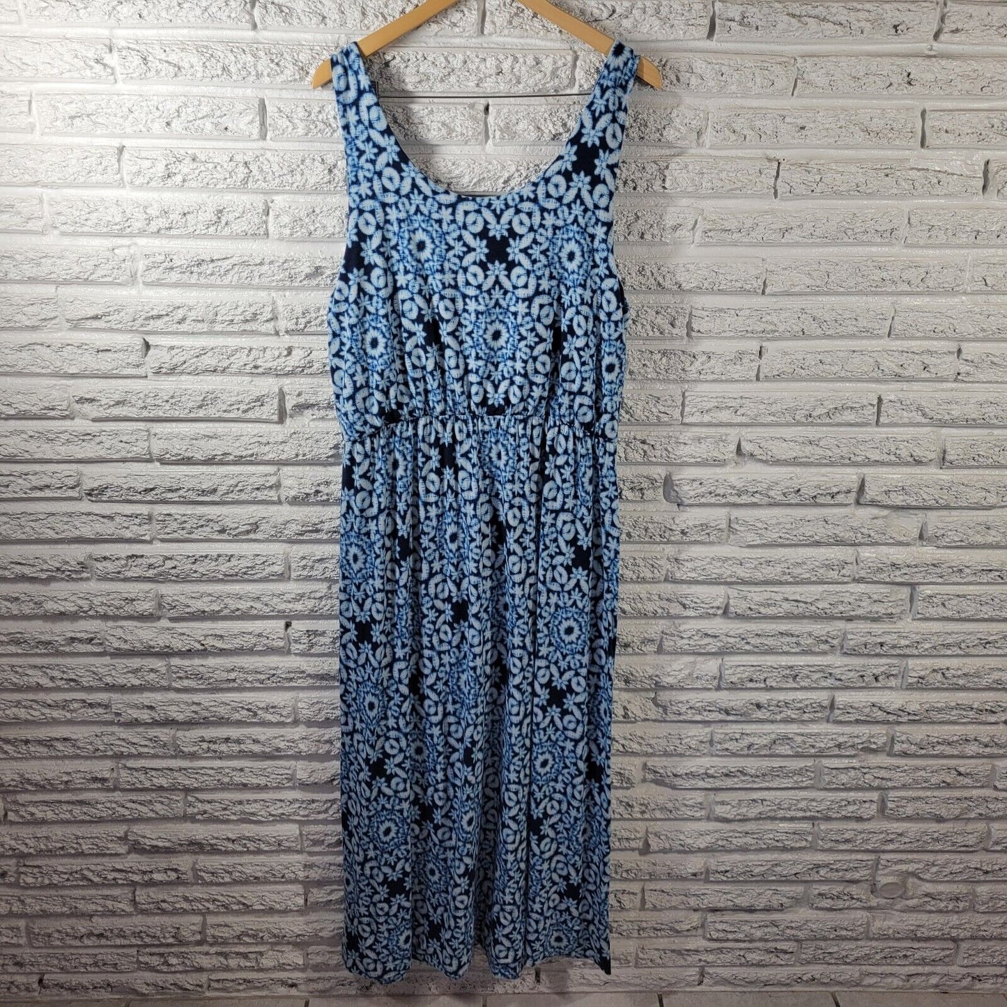 Sonoma Womens Dress Extra Large XL Tank Sheath Midi Blue Motif Poly Blend Comfy