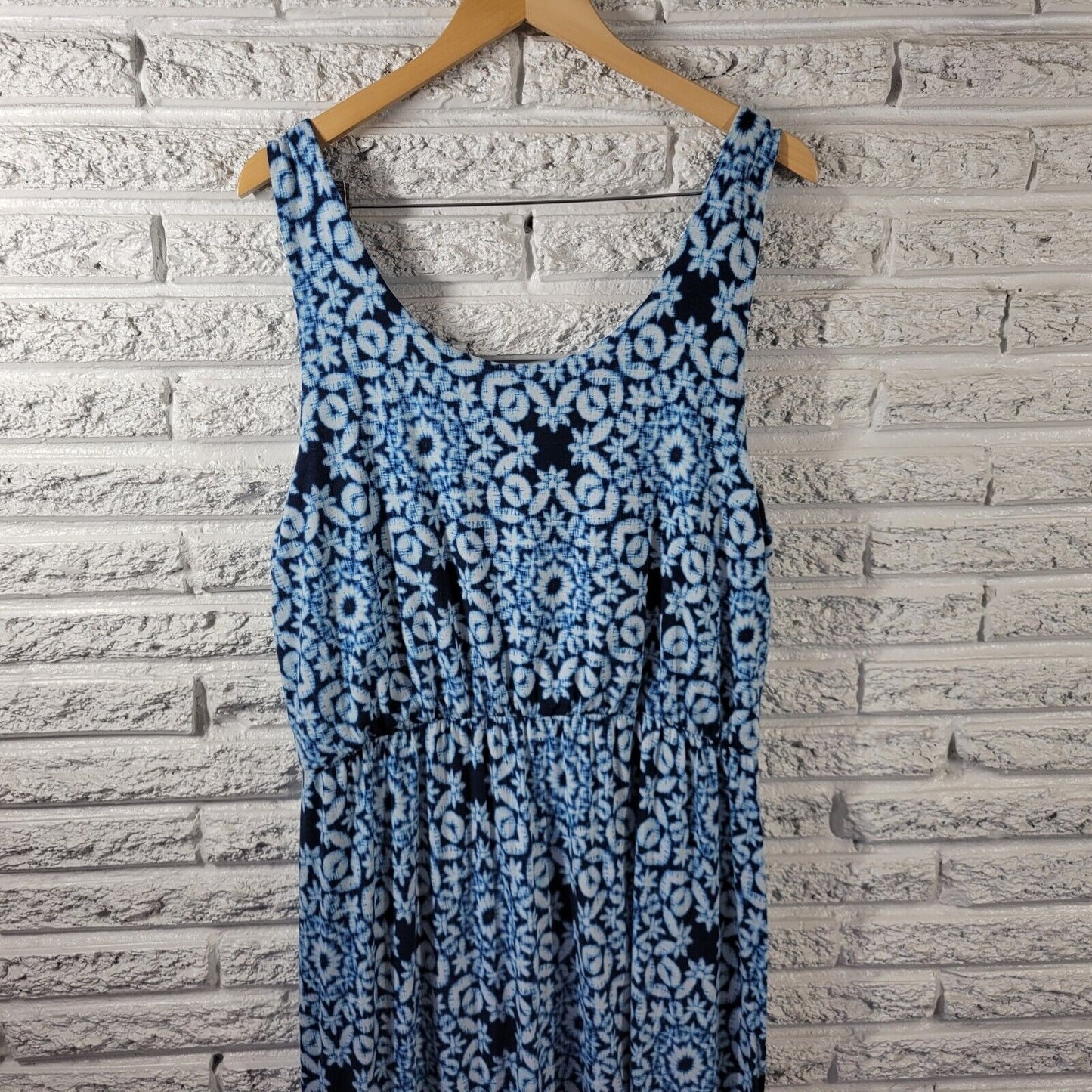 Sonoma Womens Dress Extra Large XL Tank Sheath Midi Blue Motif Poly Blend Comfy
