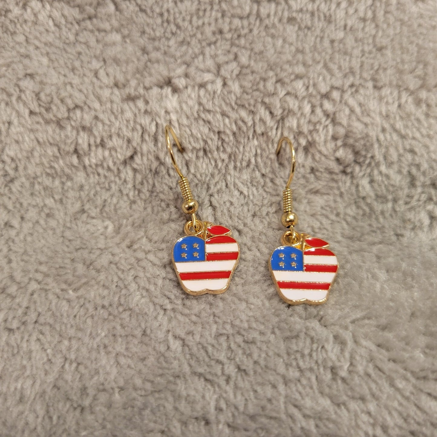 Fourth of July Patriotic Womens Earrings One Pair USA Flag Apple Hanging Dangle