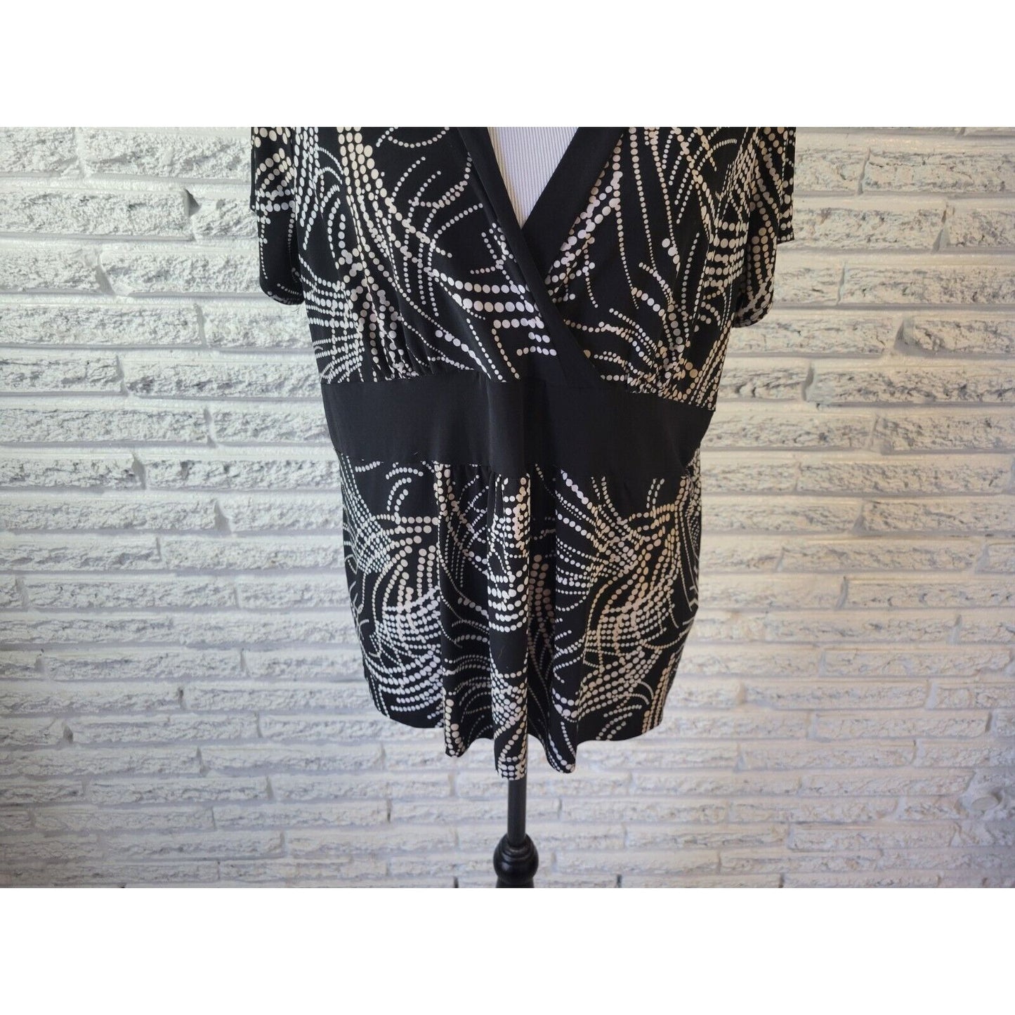 Worthington Womens Top 1X Plus Short Sleeve Black Geometric Career Casual