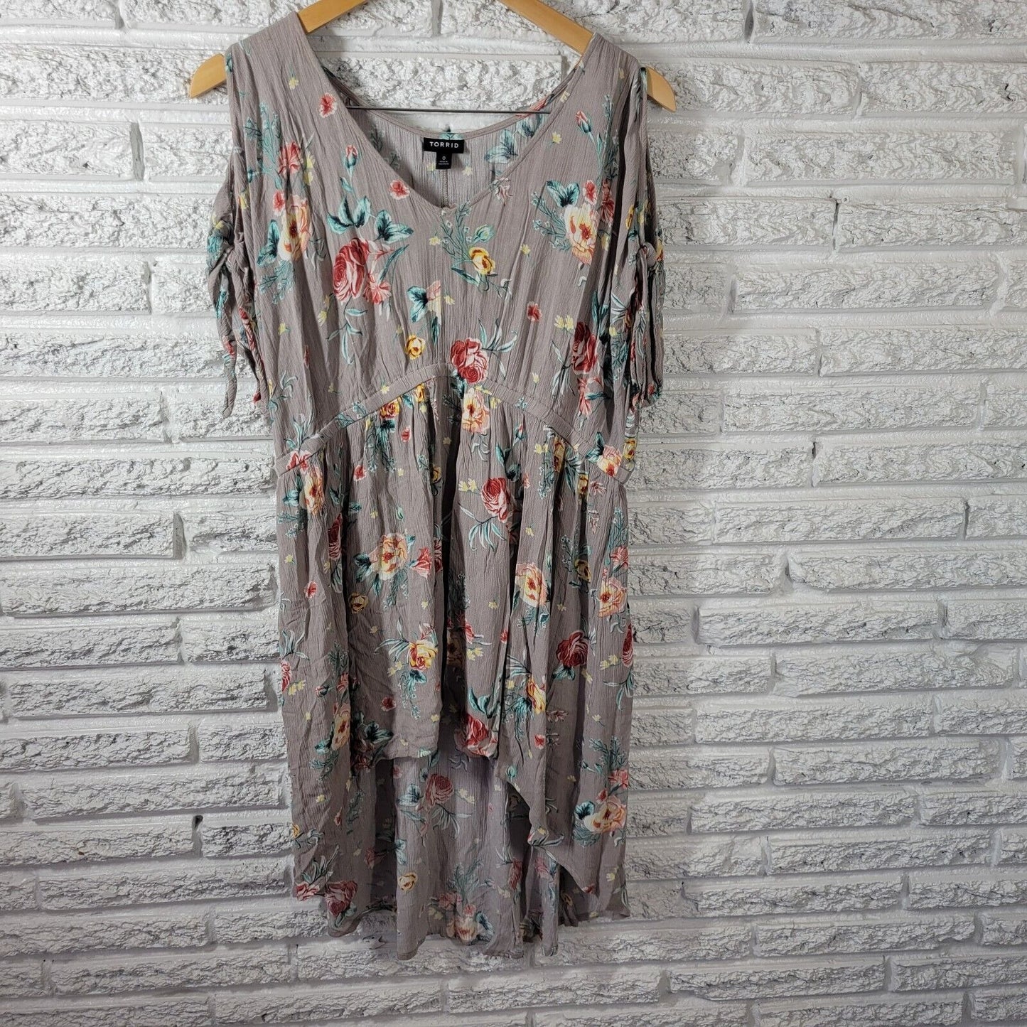 Torrid Womens Dress 0 0X High Low Cold Shoulder Sleeve Gray Rayon Lightweight