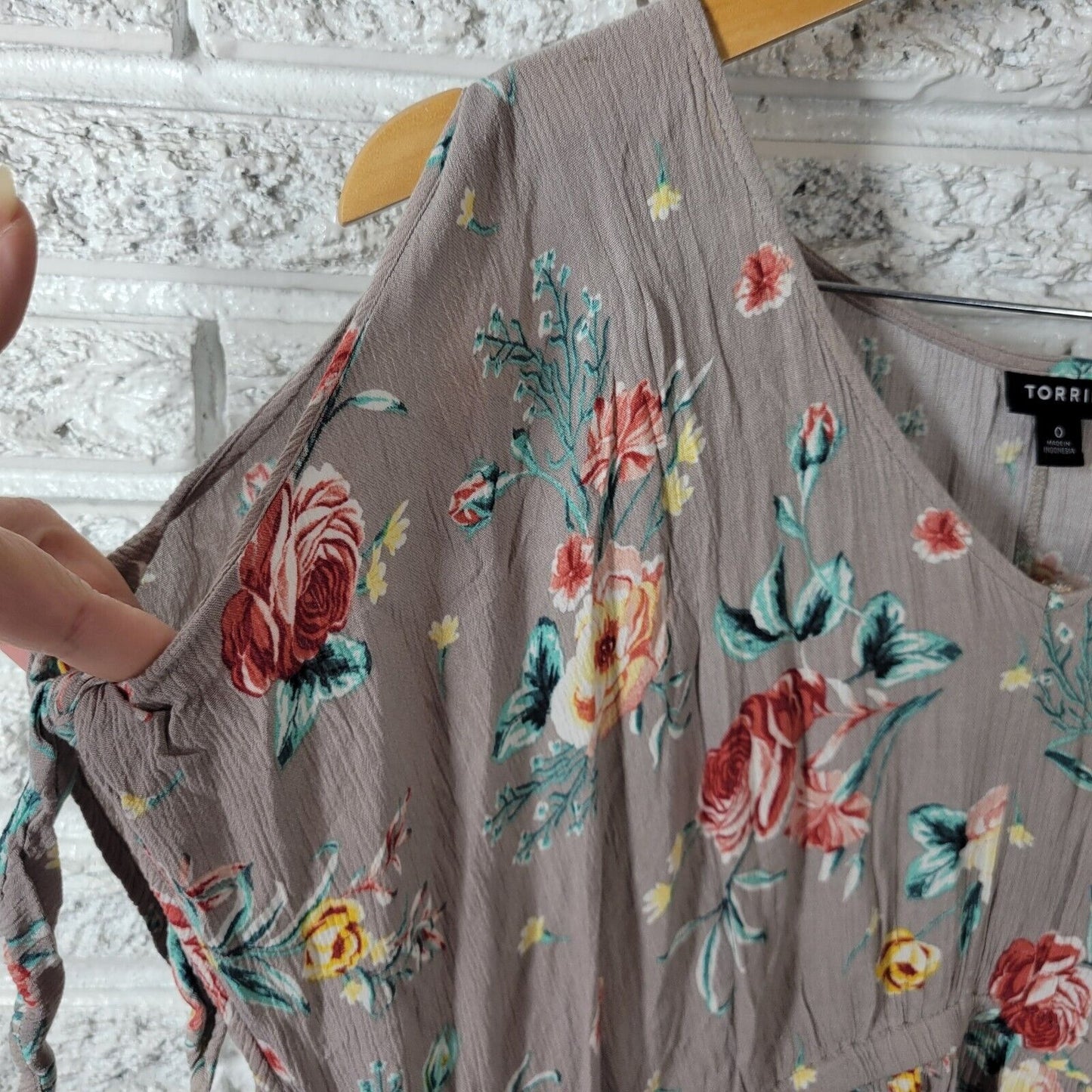 Torrid Womens Dress 0 0X High Low Cold Shoulder Sleeve Gray Rayon Lightweight