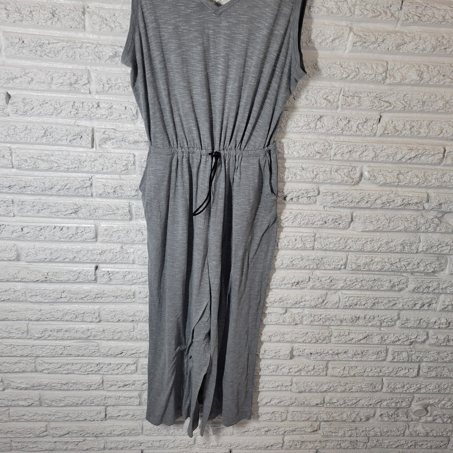 Tek Gear On the Go Womens Jumpsuit XL Capri Gray Sleeveless Drawstring Pockets