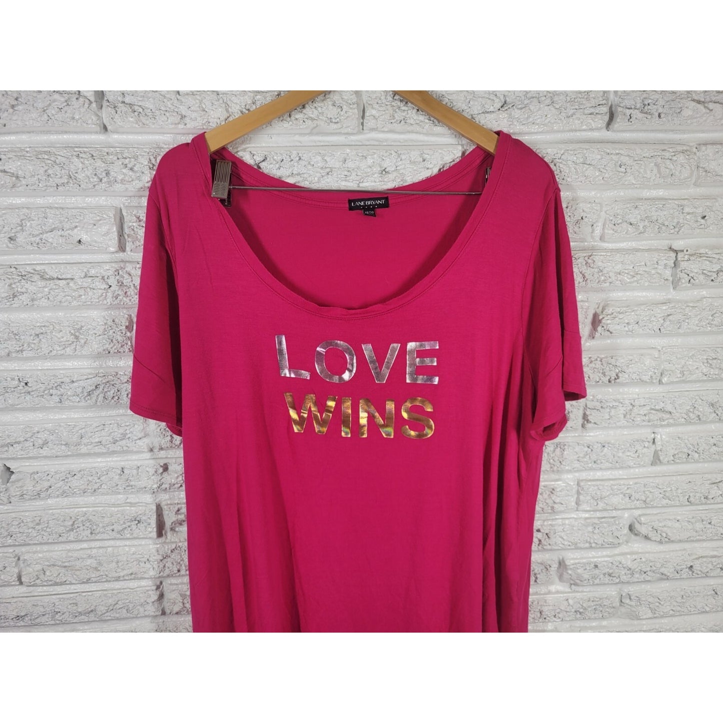 Lane Bryant Women Top 18 20 Plus Tee Short Sleeve Pink Love Wins Rayon Spandex