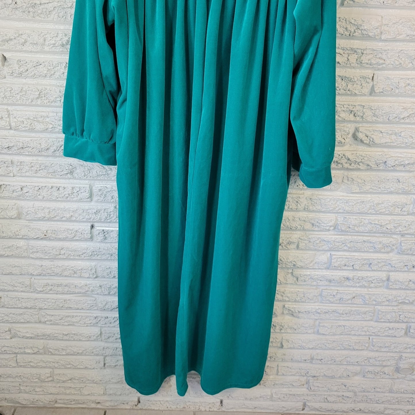 Only Necessities Womens Robe 1X Zip Up Green Velour Cinched Pockets Loungewear