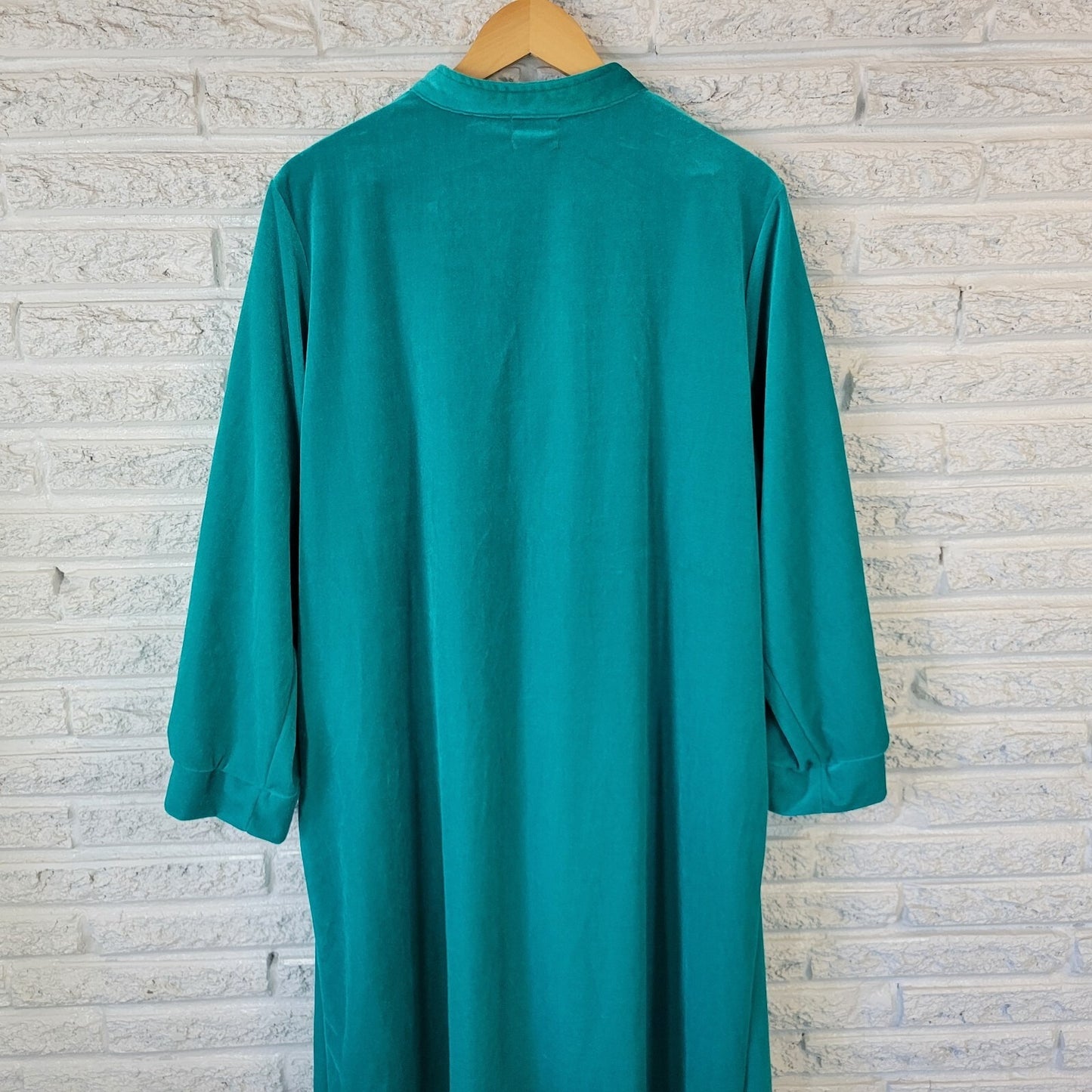 Only Necessities Womens Robe 1X Zip Up Green Velour Cinched Pockets Loungewear