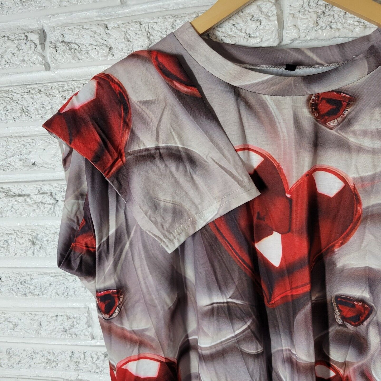 Valentines Day Womens Top 3XL Plus Tunic Lavender Red Hearts Poly Blend Casual