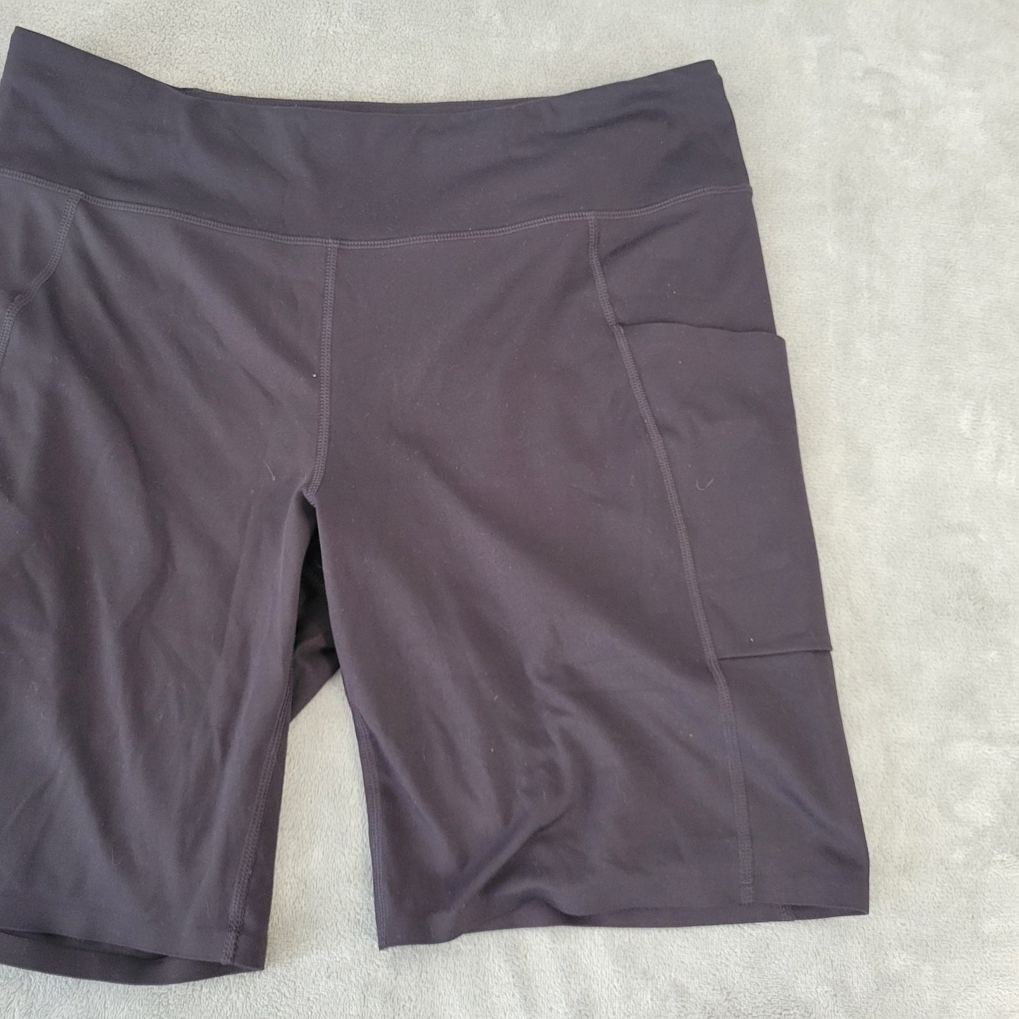 Tek Gear Workout Womens Shorts 1X Pull On Athletic Black Lightweight Poly Blend