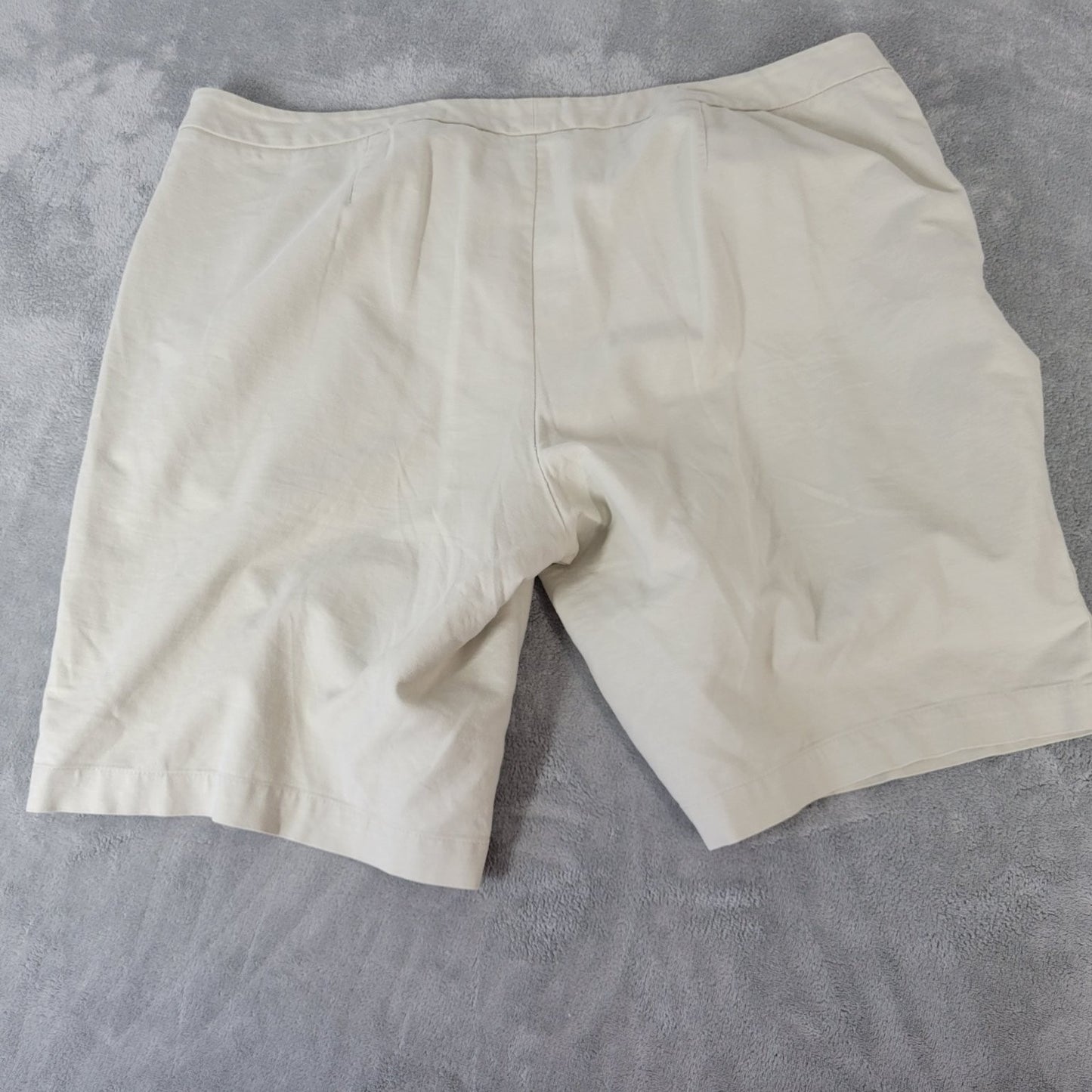 Coldwater Creek Womens Shorts Natural Fit Beige 20 Plus Lightweight Zip Fly