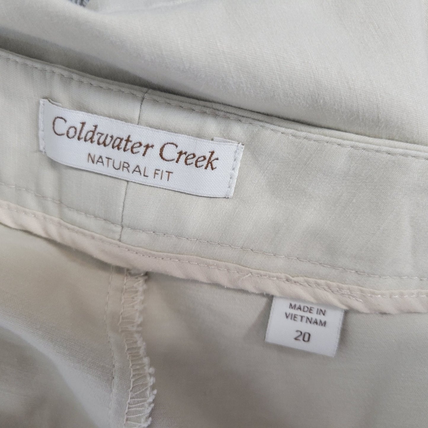 Coldwater Creek Womens Shorts Natural Fit Beige 20 Plus Lightweight Zip Fly