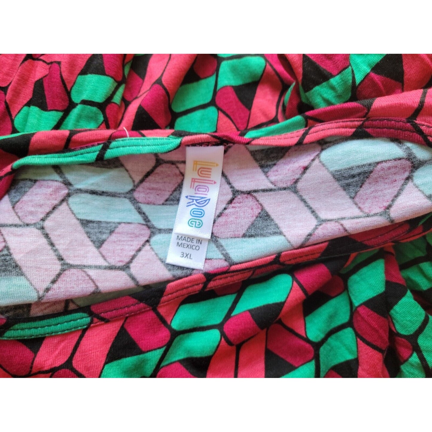 Lularoe Womens Top 3XL Plus Tee Short Sleeve Asymmetric Red Geometric Rayon